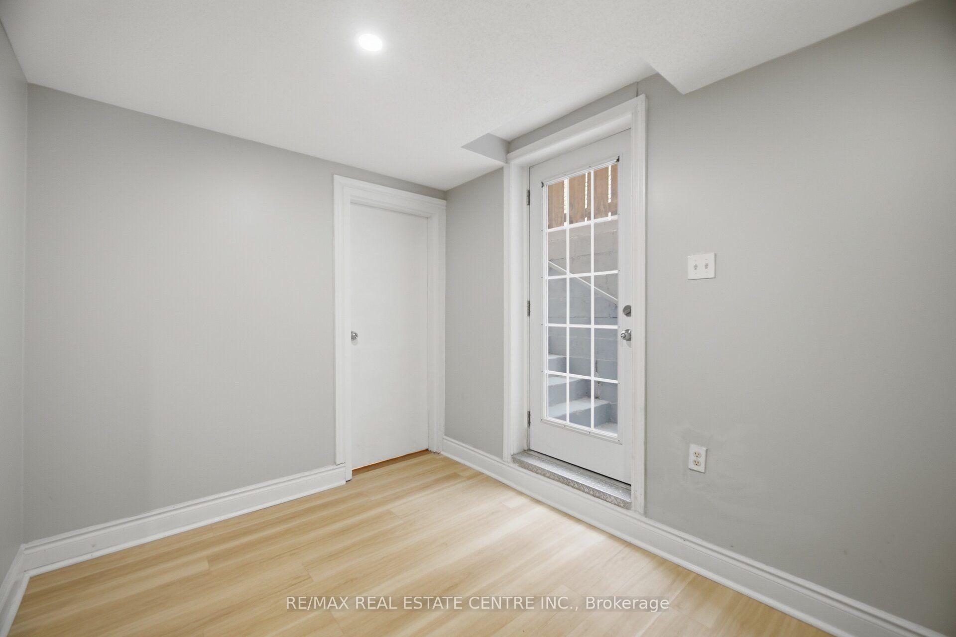 Photo 34 of 1558 Highbrook Avenue, Mississauga, East Credit — HOMEH