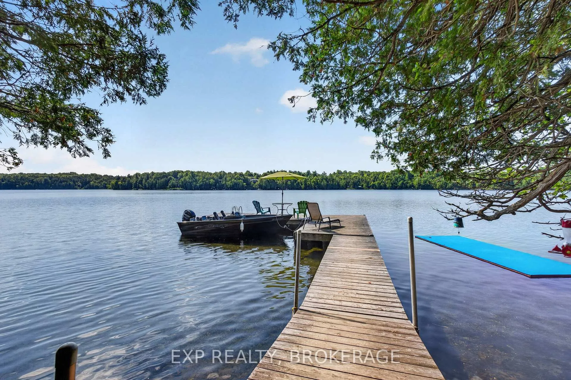 Photo 2 of 328 Hillcrest Lane, Frontenac, Frontenac South — HOMEH