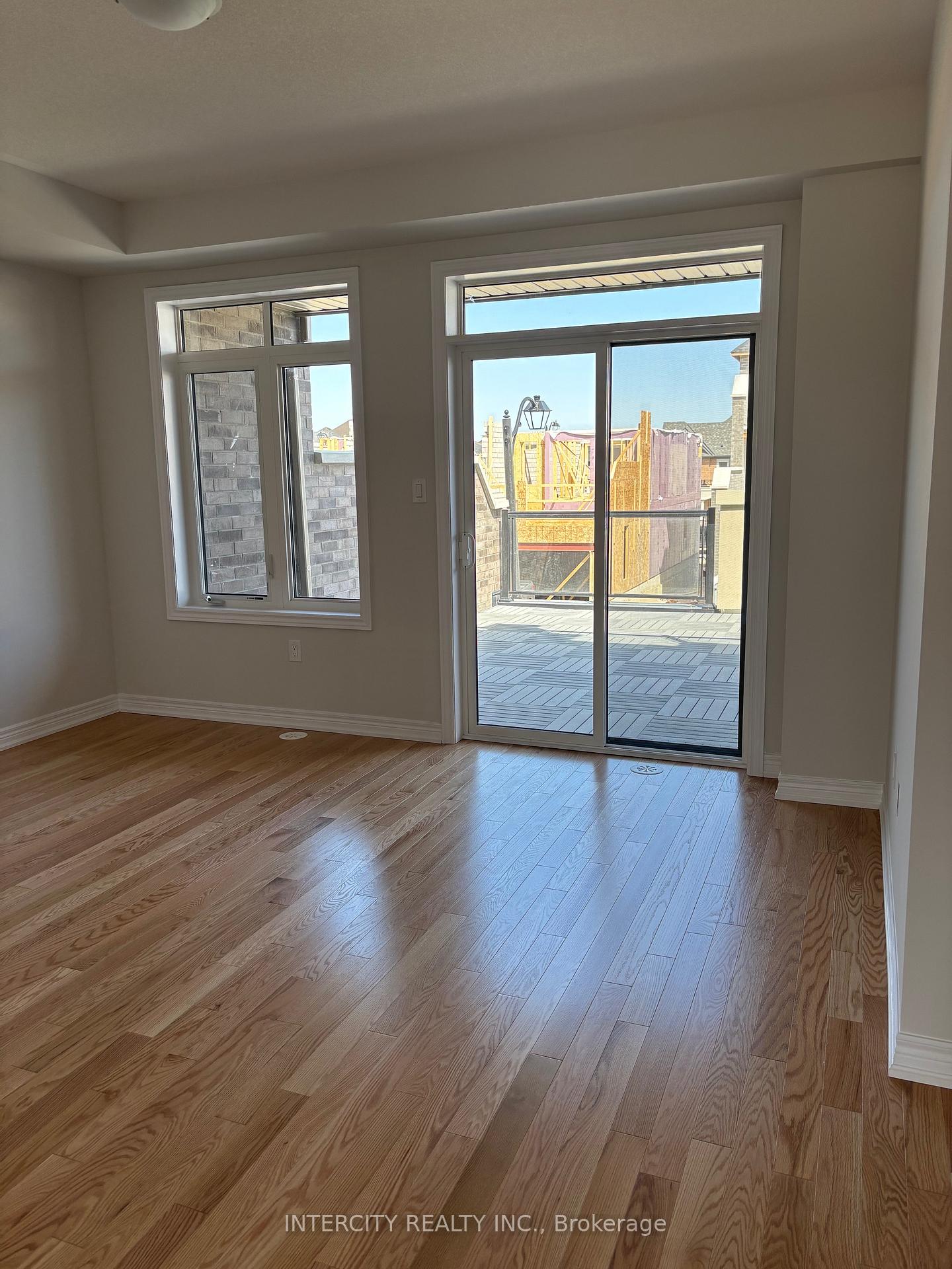 Photo 10 of 321 Inspire Boulevard, Brampton, Sandringham-Wellington North — HOMEH