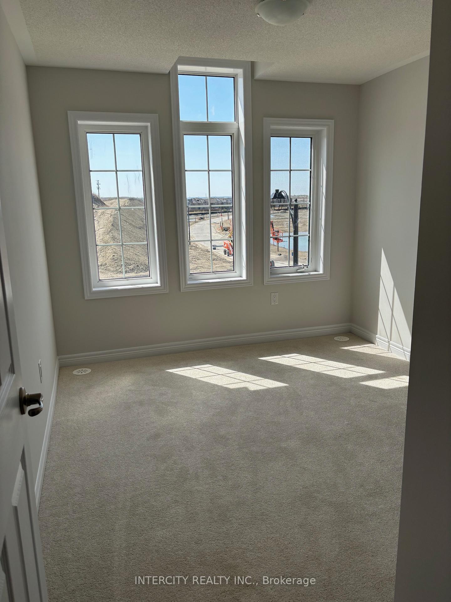 Photo 14 of 321 Inspire Boulevard, Brampton, Sandringham-Wellington North — HOMEH