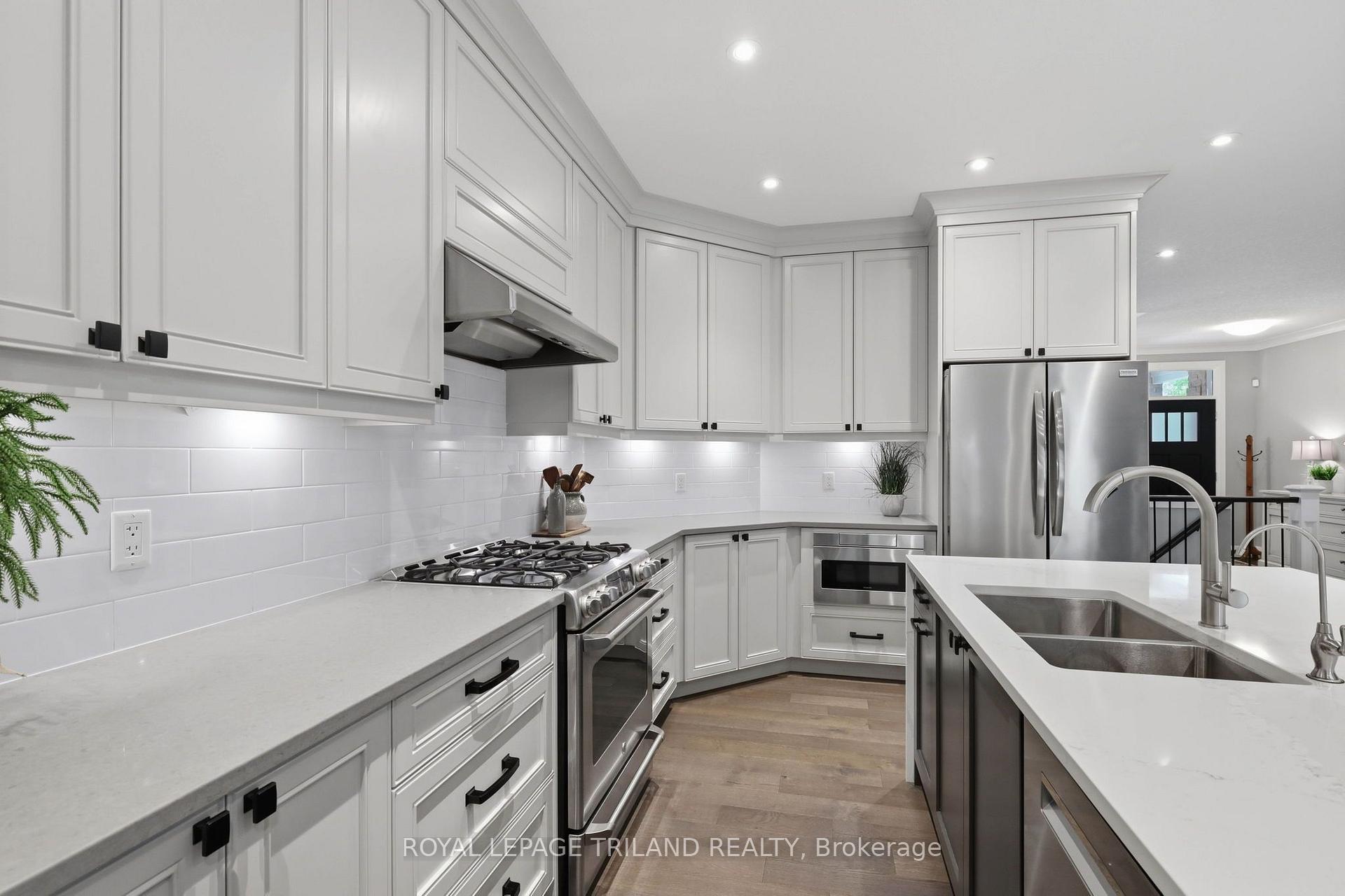 Photo 13 of 57 Caverhill Crescent, Middlesex Centre, Komoka — HOMEH