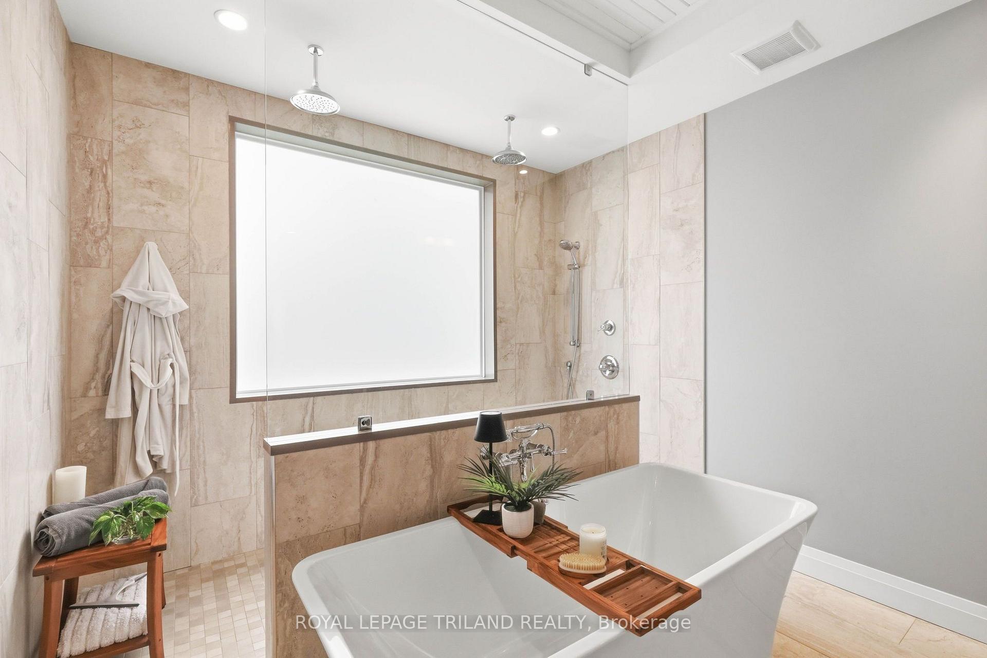 Photo 20 of 57 Caverhill Crescent, Middlesex Centre, Komoka — HOMEH