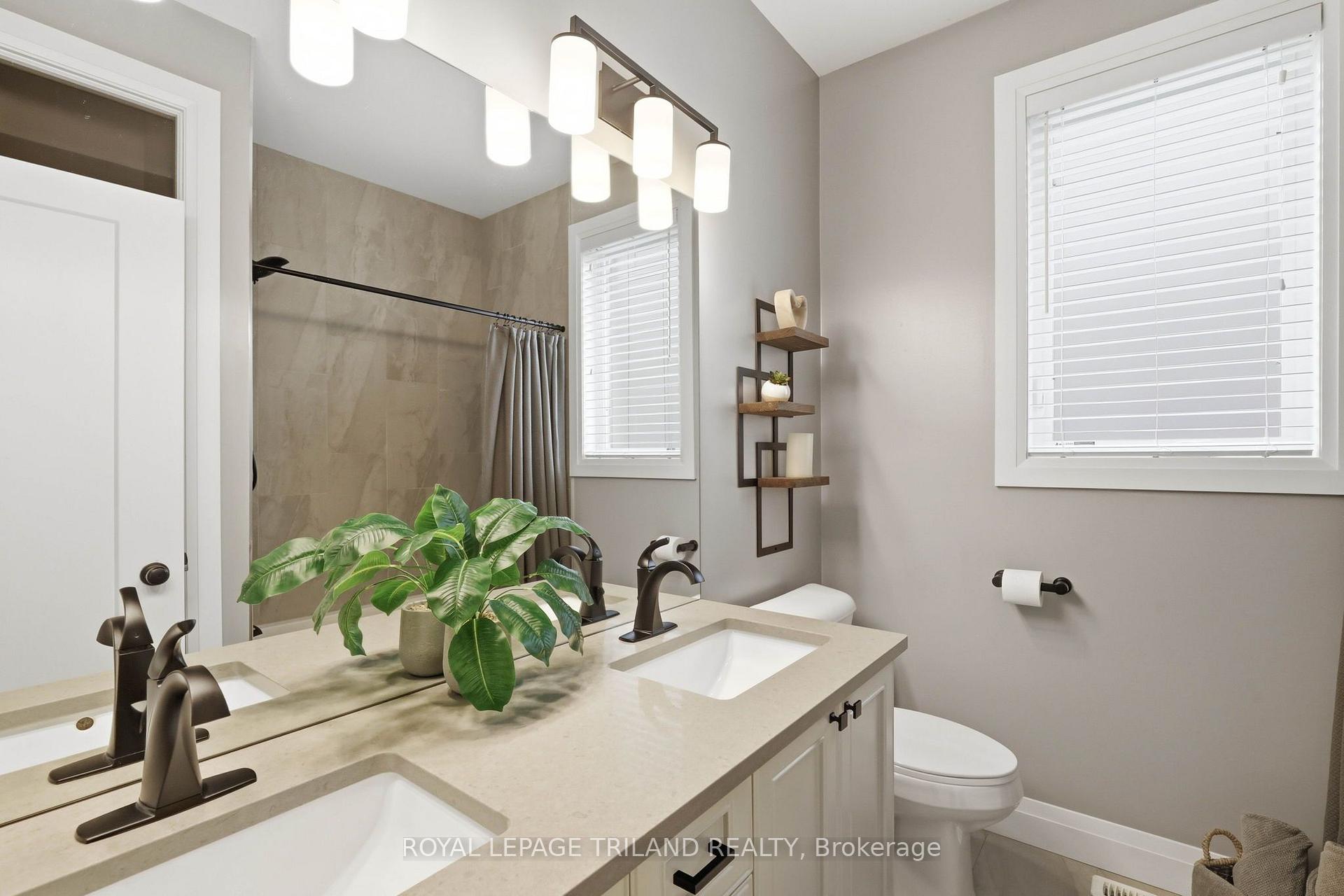 Photo 24 of 57 Caverhill Crescent, Middlesex Centre, Komoka — HOMEH