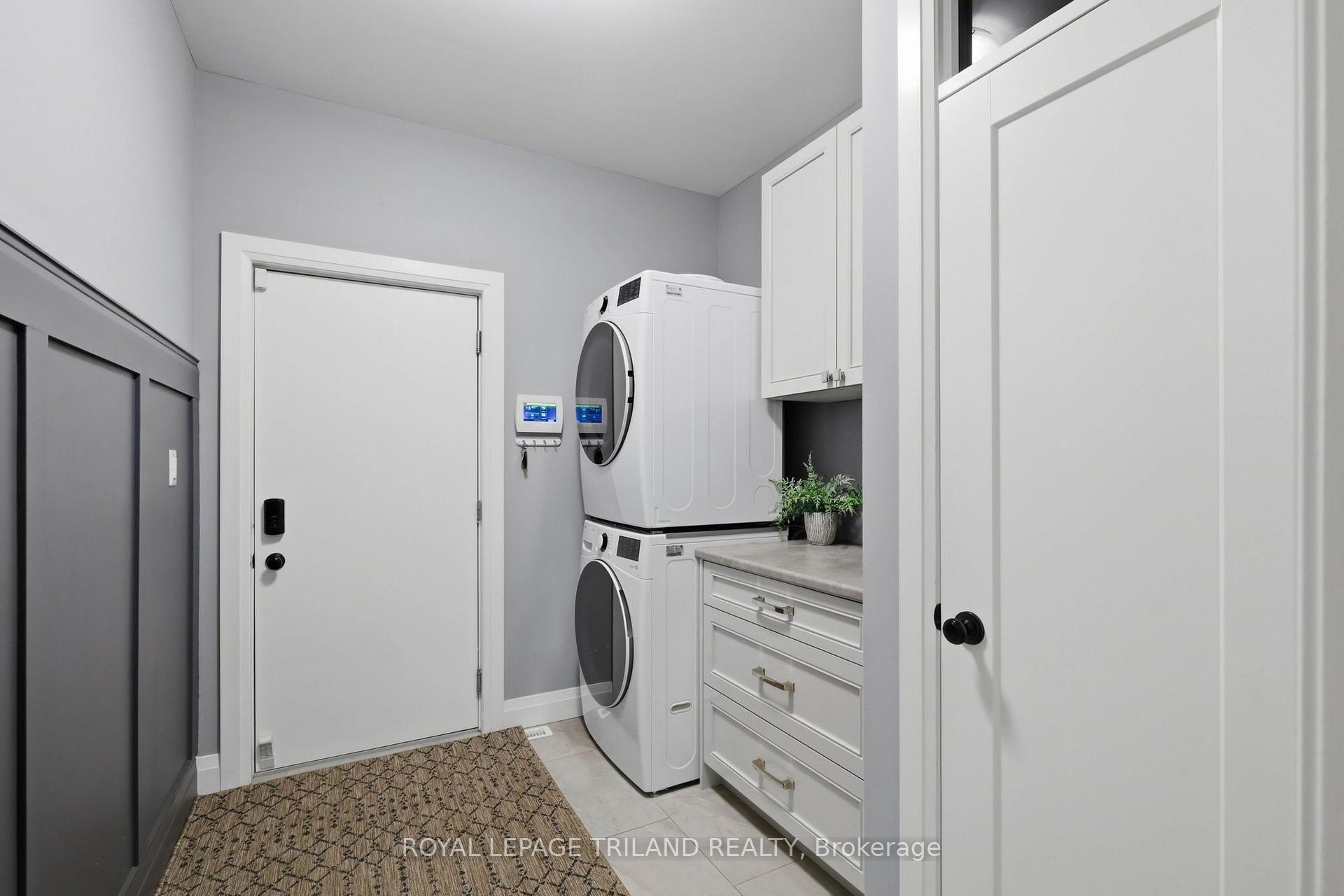 Photo 27 of 57 Caverhill Crescent, Middlesex Centre, Komoka — HOMEH