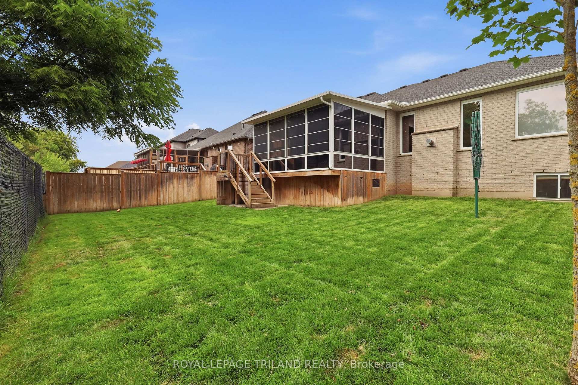Photo 32 of 57 Caverhill Crescent, Middlesex Centre, Komoka — HOMEH