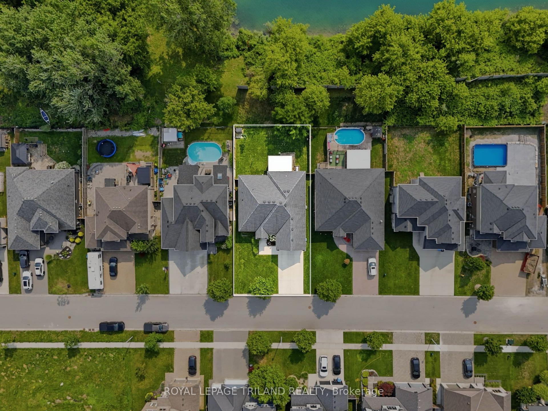 Photo 46 of 57 Caverhill Crescent, Middlesex Centre, Komoka — HOMEH