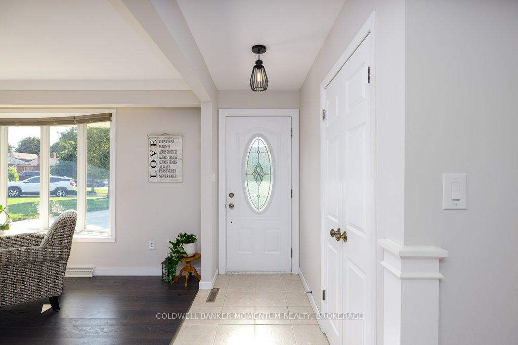 Photo 6 of 9 Heathcote Terrace, St. Catharines, Lakeshore — HOMEH