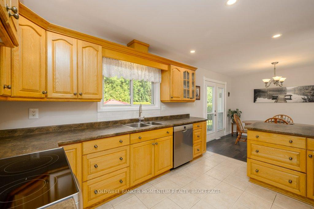 Photo 13 of 9 Heathcote Terrace, St. Catharines, Lakeshore — HOMEH