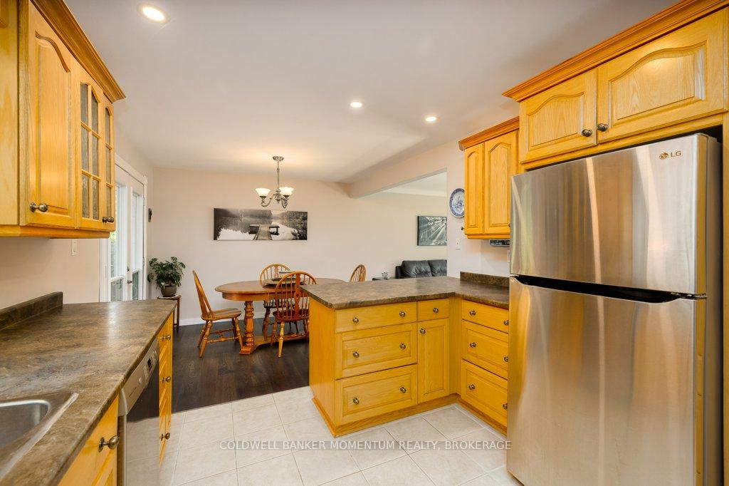 Photo 14 of 9 Heathcote Terrace, St. Catharines, Lakeshore — HOMEH