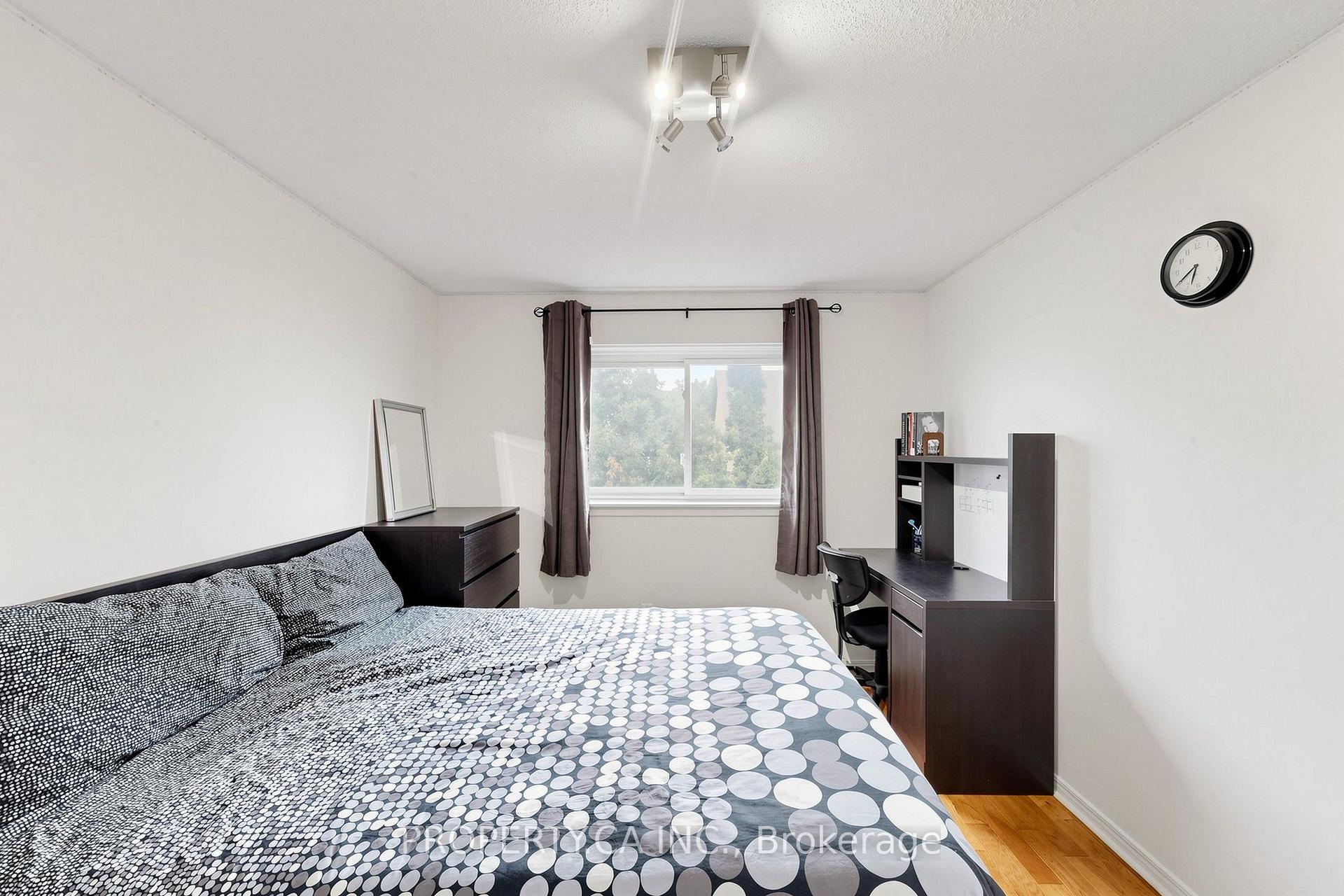 Photo 23 of 80 Peter Andrew Crescent, Vaughan, Brownridge — HOMEH
