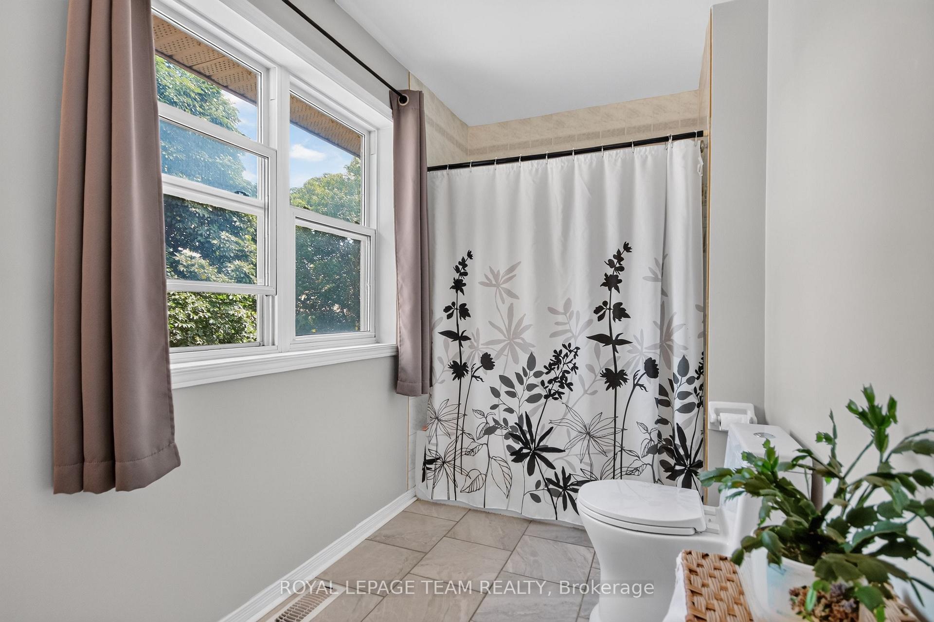 Photo 26 of 46 Mika Street, Ottawa, Stittsville (North) — HOMEH