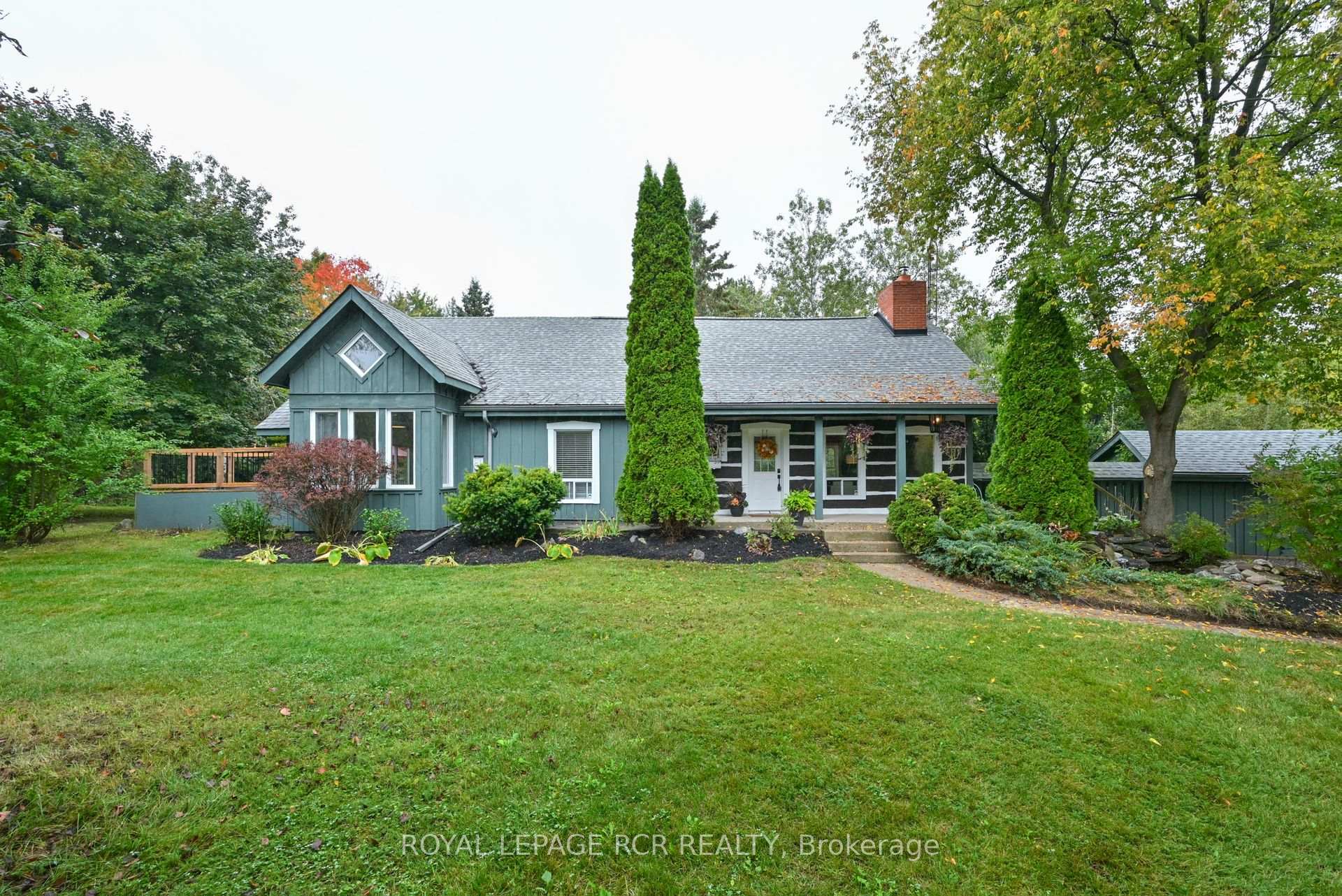 Photo of 1762 Queen Street