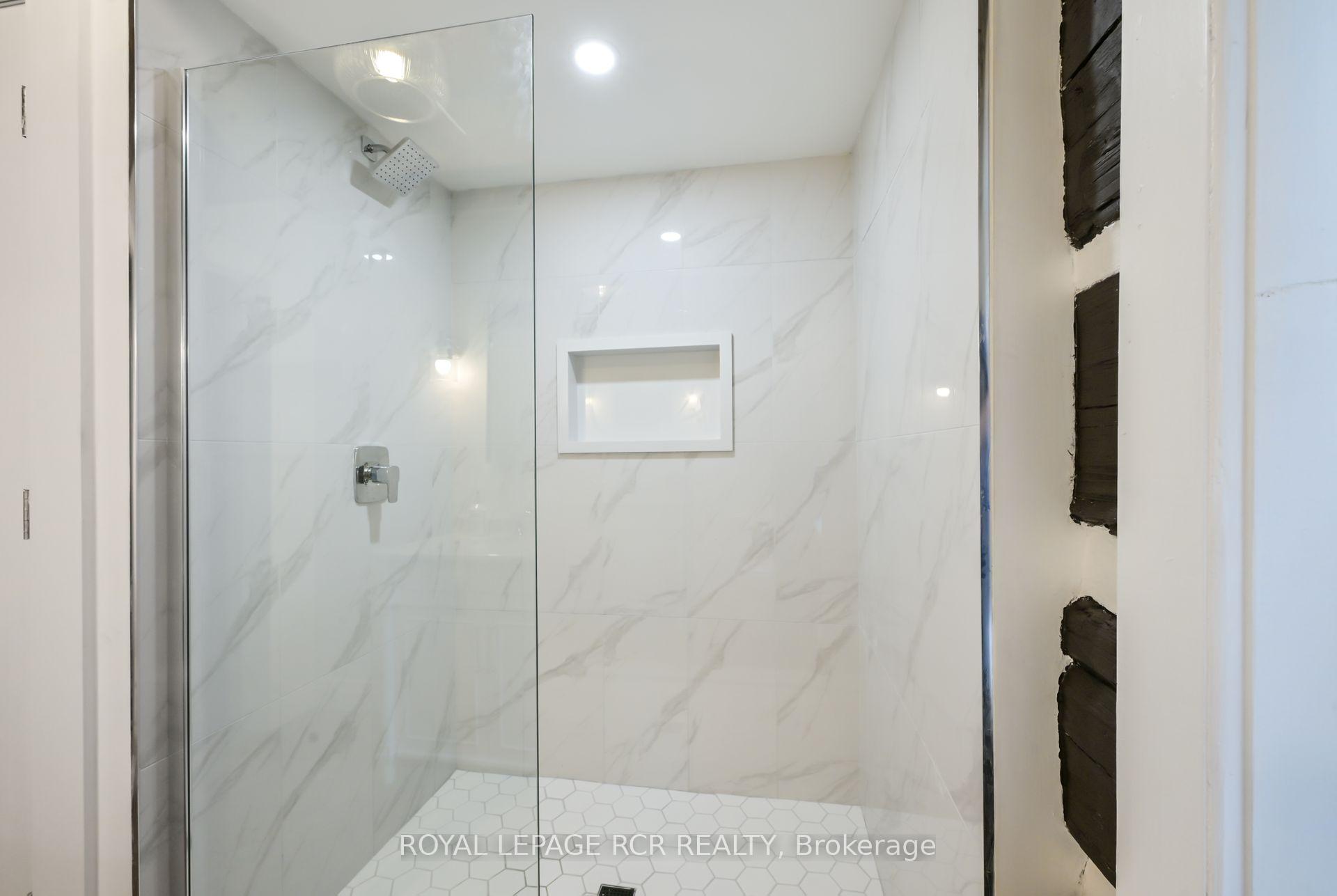 Photo 16 of 1762 Queen Street, Caledon, Alton — HOMEH