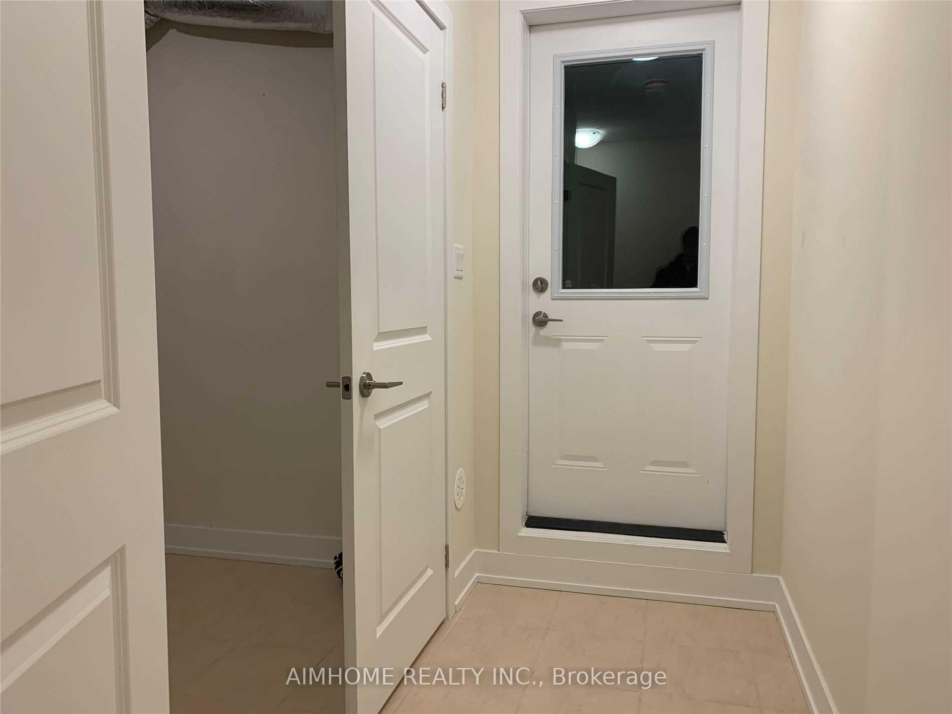 Photo 14 of Unit 17, 1 Bond Crescent, Richmond Hill, Oak Ridges — HOMEH