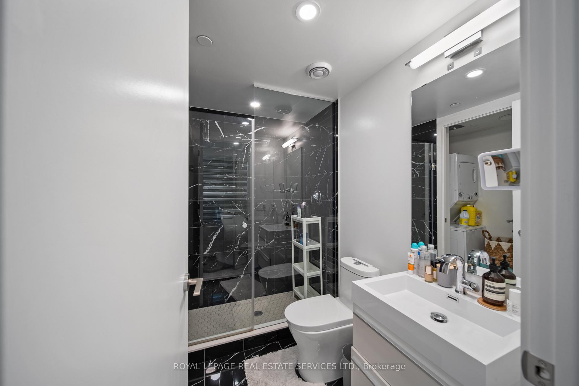 Photo 8 of Unit 4207, 39 Roehampton Avenue, Toronto, Mount Pleasant West — HOMEH