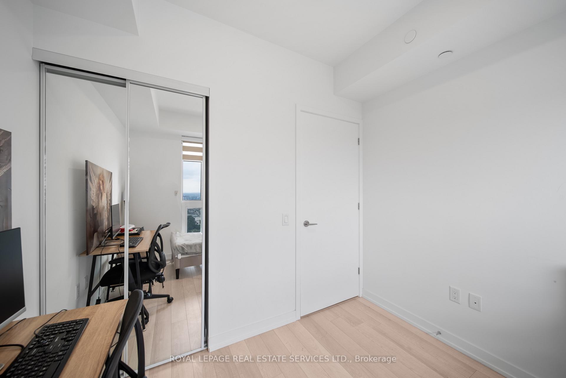 Photo 10 of Unit 4207, 39 Roehampton Avenue, Toronto, Mount Pleasant West — HOMEH