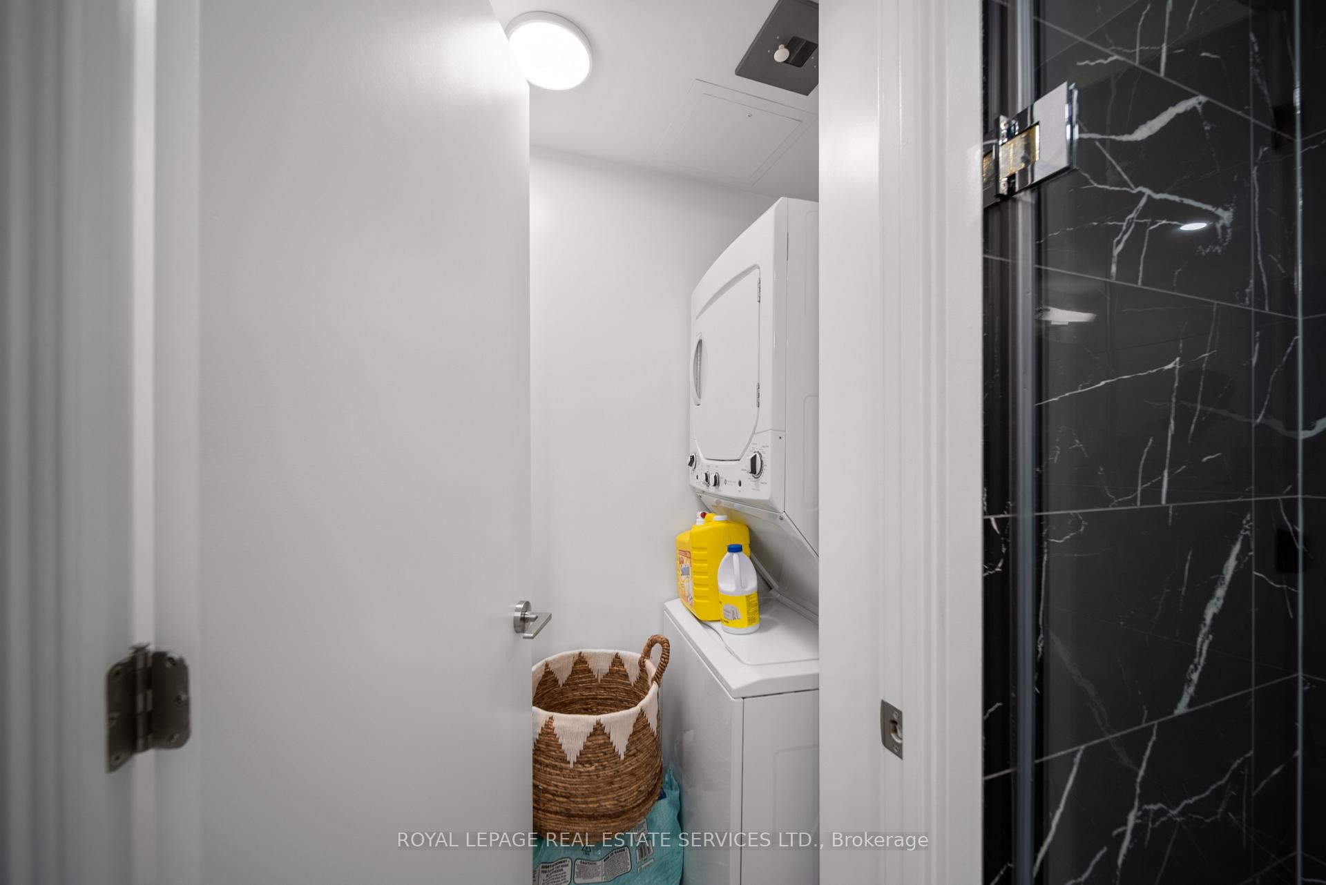 Photo 12 of Unit 4207, 39 Roehampton Avenue, Toronto, Mount Pleasant West — HOMEH