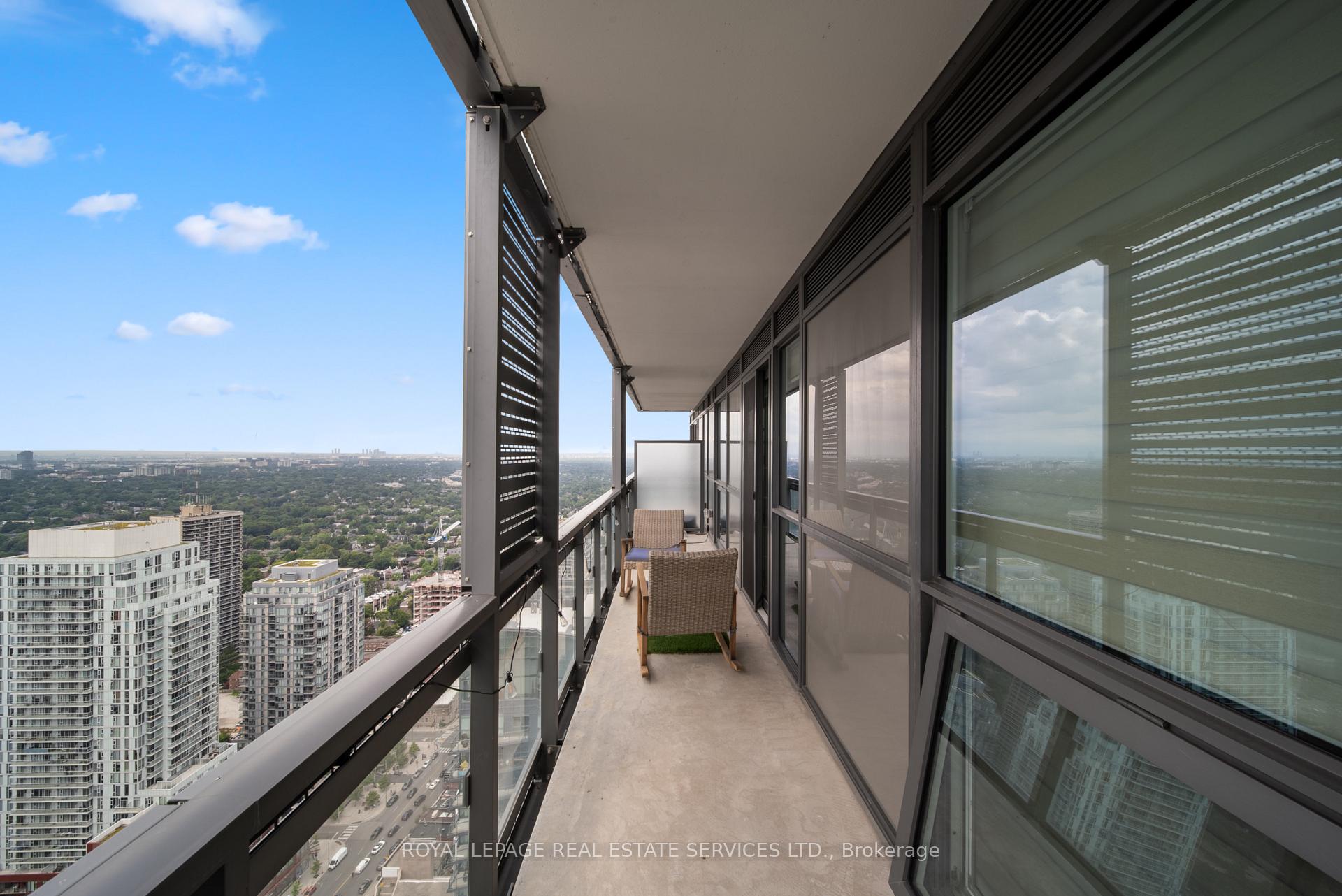 Photo 15 of Unit 4207, 39 Roehampton Avenue, Toronto, Mount Pleasant West — HOMEH