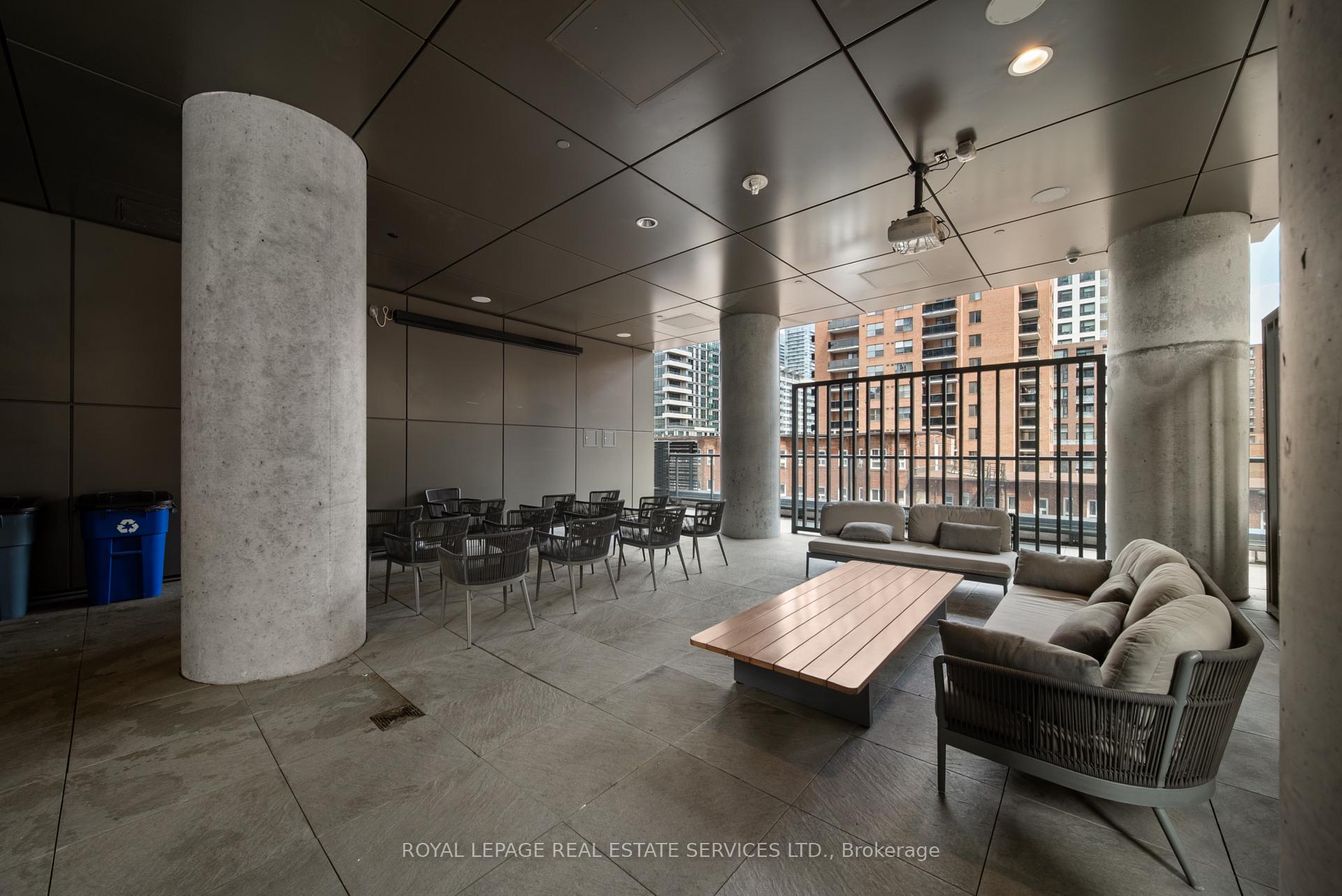 Photo 16 of Unit 4207, 39 Roehampton Avenue, Toronto, Mount Pleasant West — HOMEH