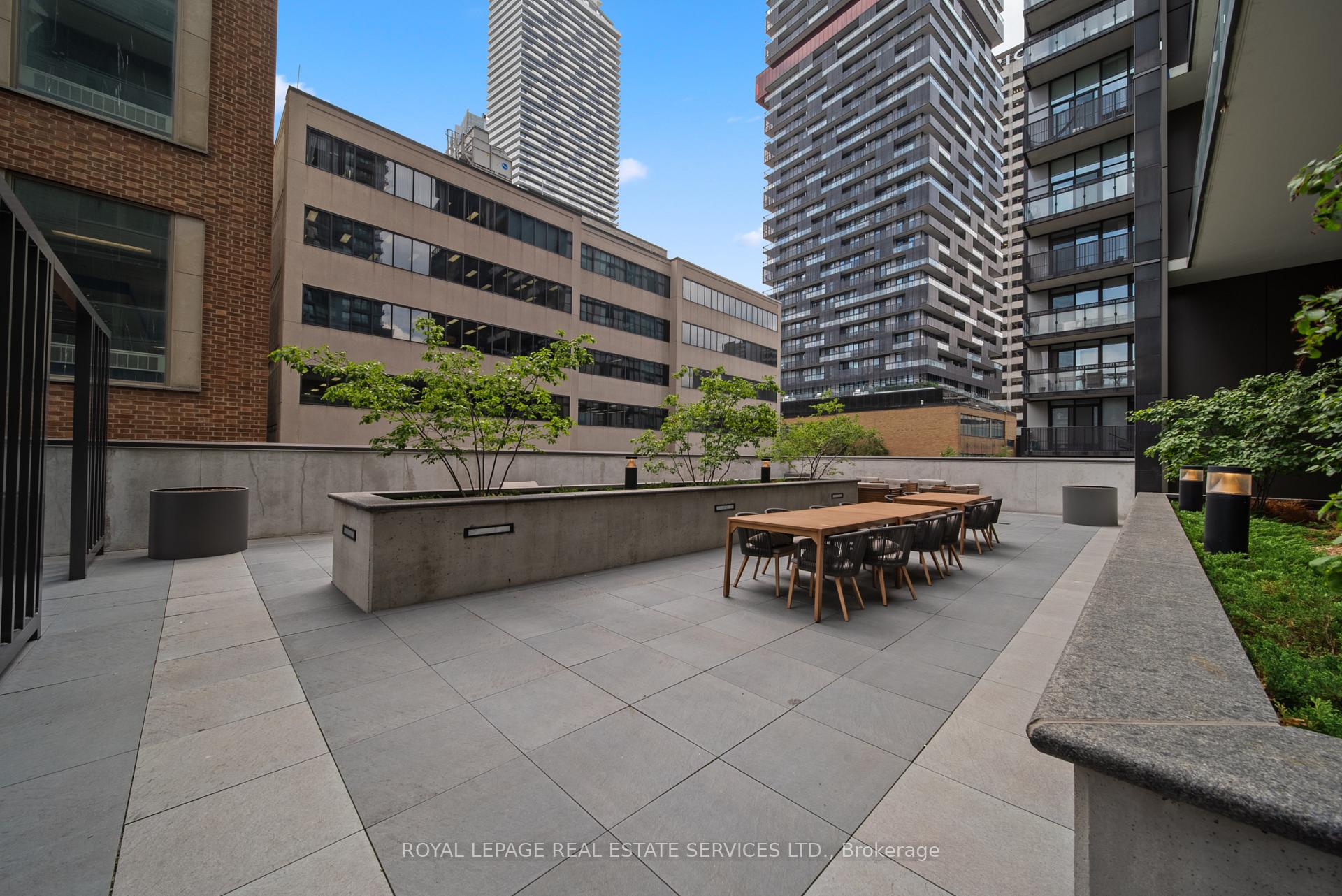 Photo 18 of Unit 4207, 39 Roehampton Avenue, Toronto, Mount Pleasant West — HOMEH