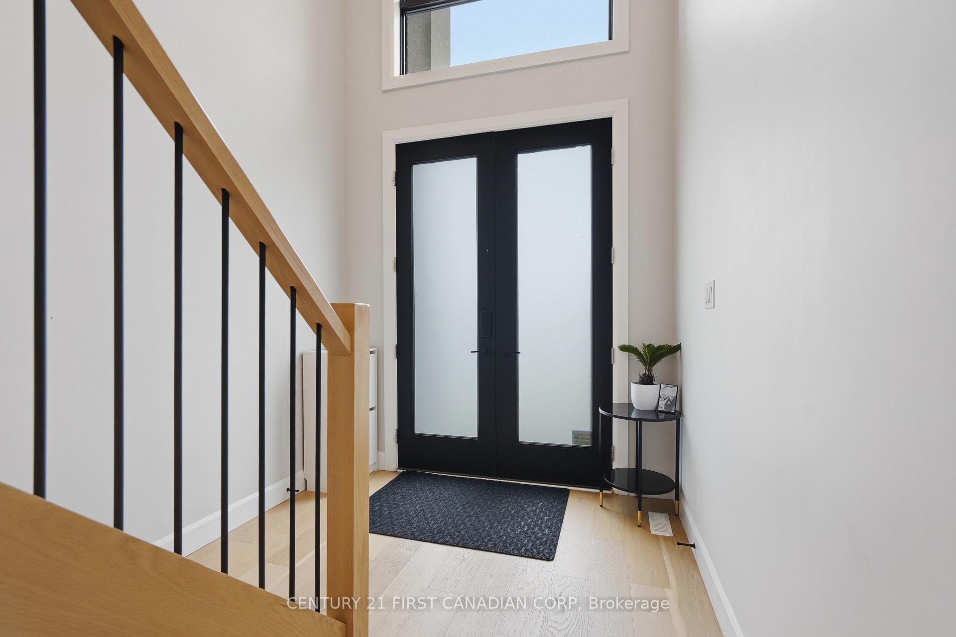 Photo 4 of 3100 Tillmann Road, London, South V — HOMEH