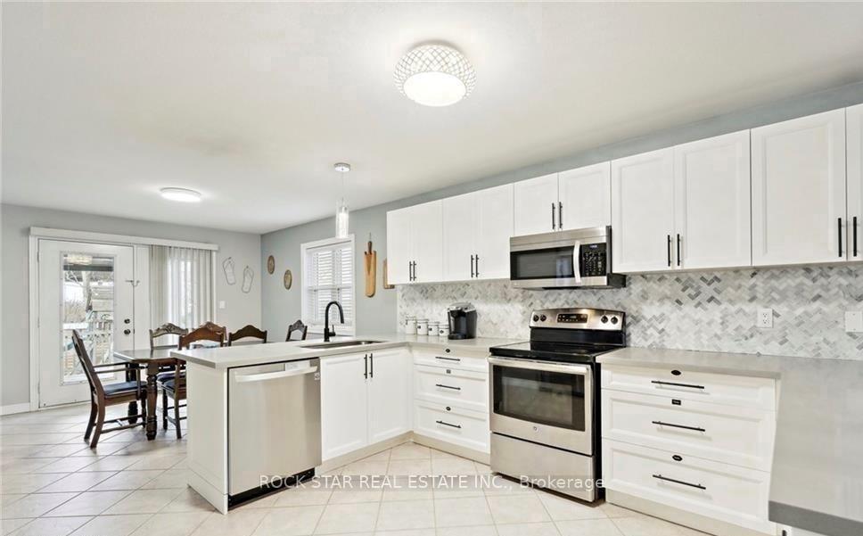 Photo 8 of 996 Beach Boulevard, Hamilton, Hamilton Beach — HOMEH