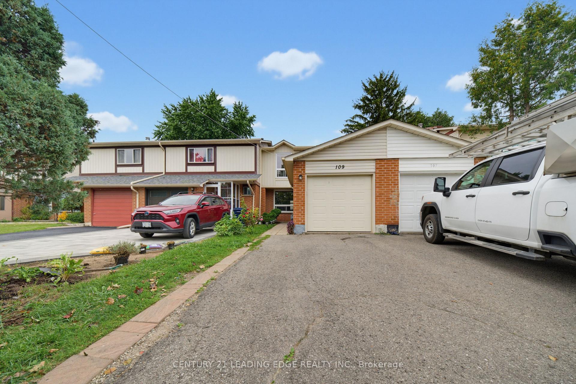 Photo 2 of 109 Phalen Crescent, Scarborough, Milliken — HOMEH