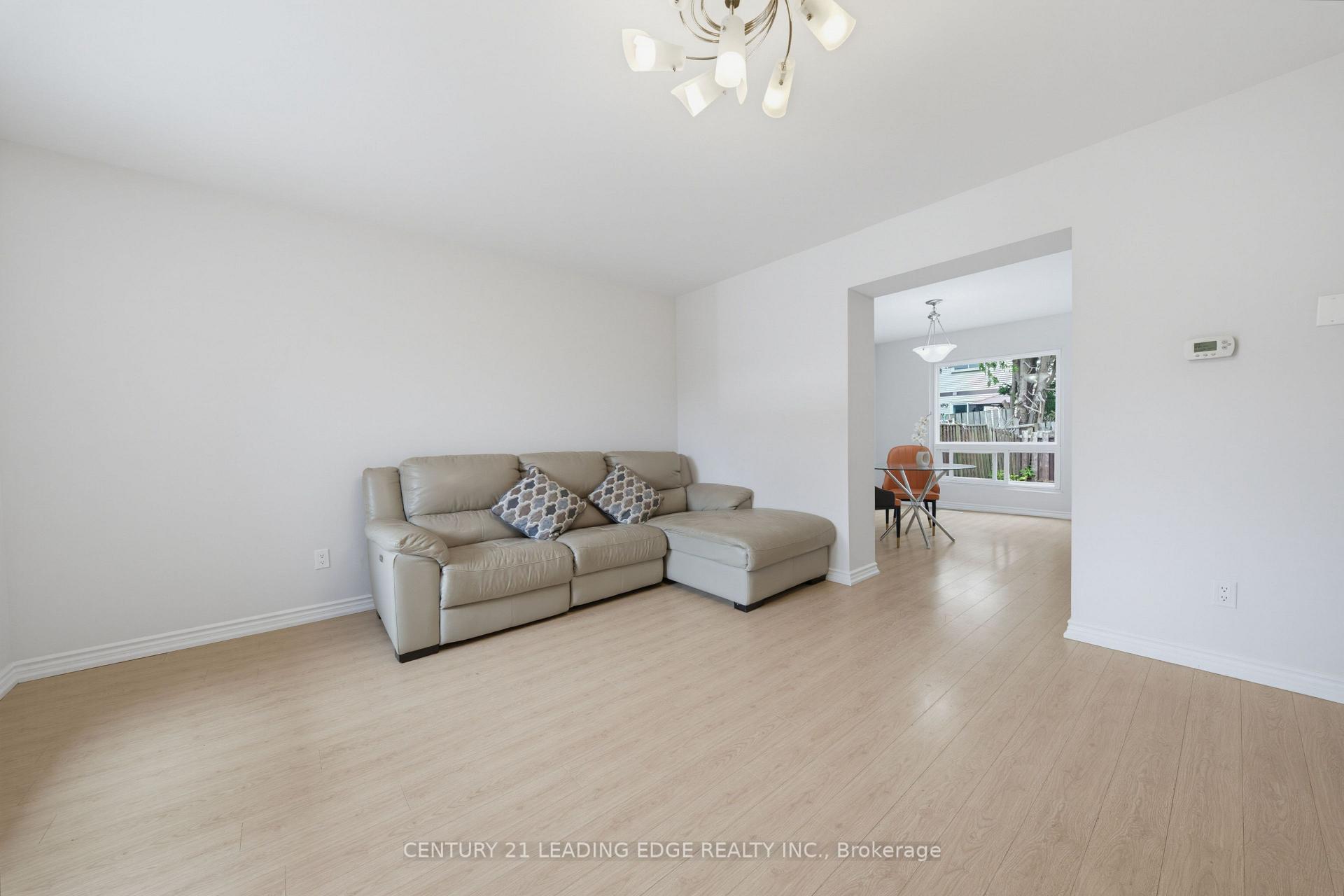 Photo 7 of 109 Phalen Crescent, Scarborough, Milliken — HOMEH