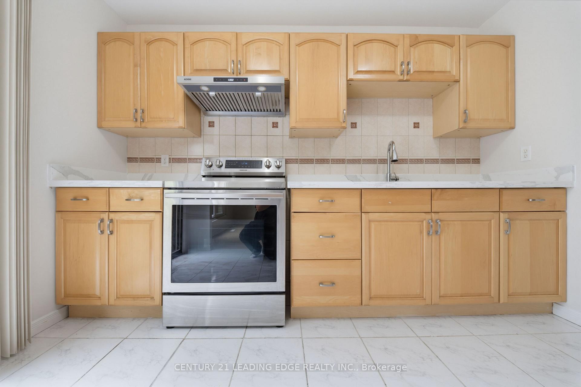 Photo 12 of 109 Phalen Crescent, Scarborough, Milliken — HOMEH