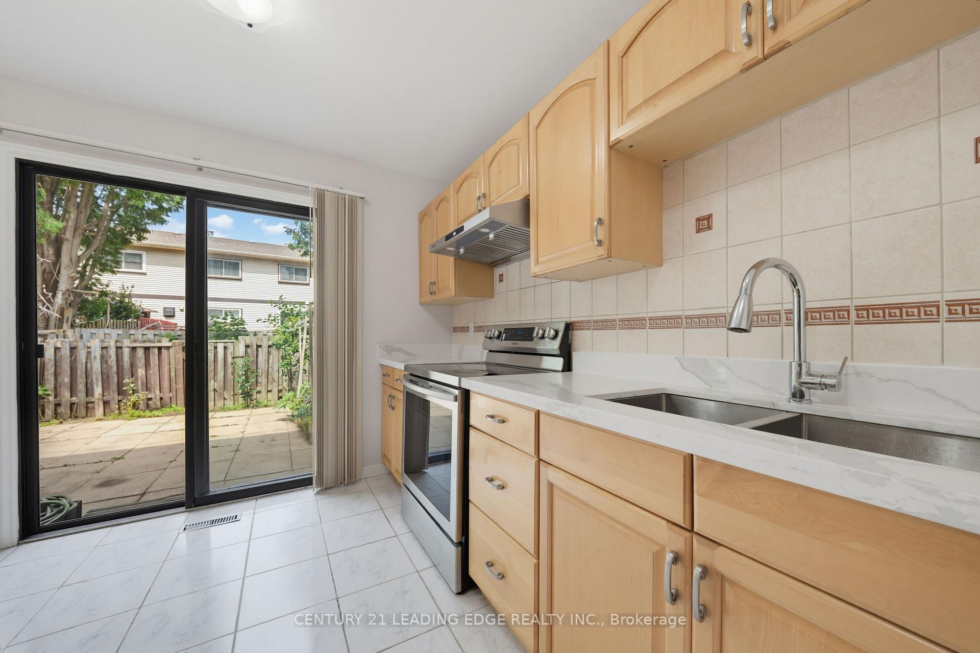 Photo 13 of 109 Phalen Crescent, Scarborough, Milliken — HOMEH