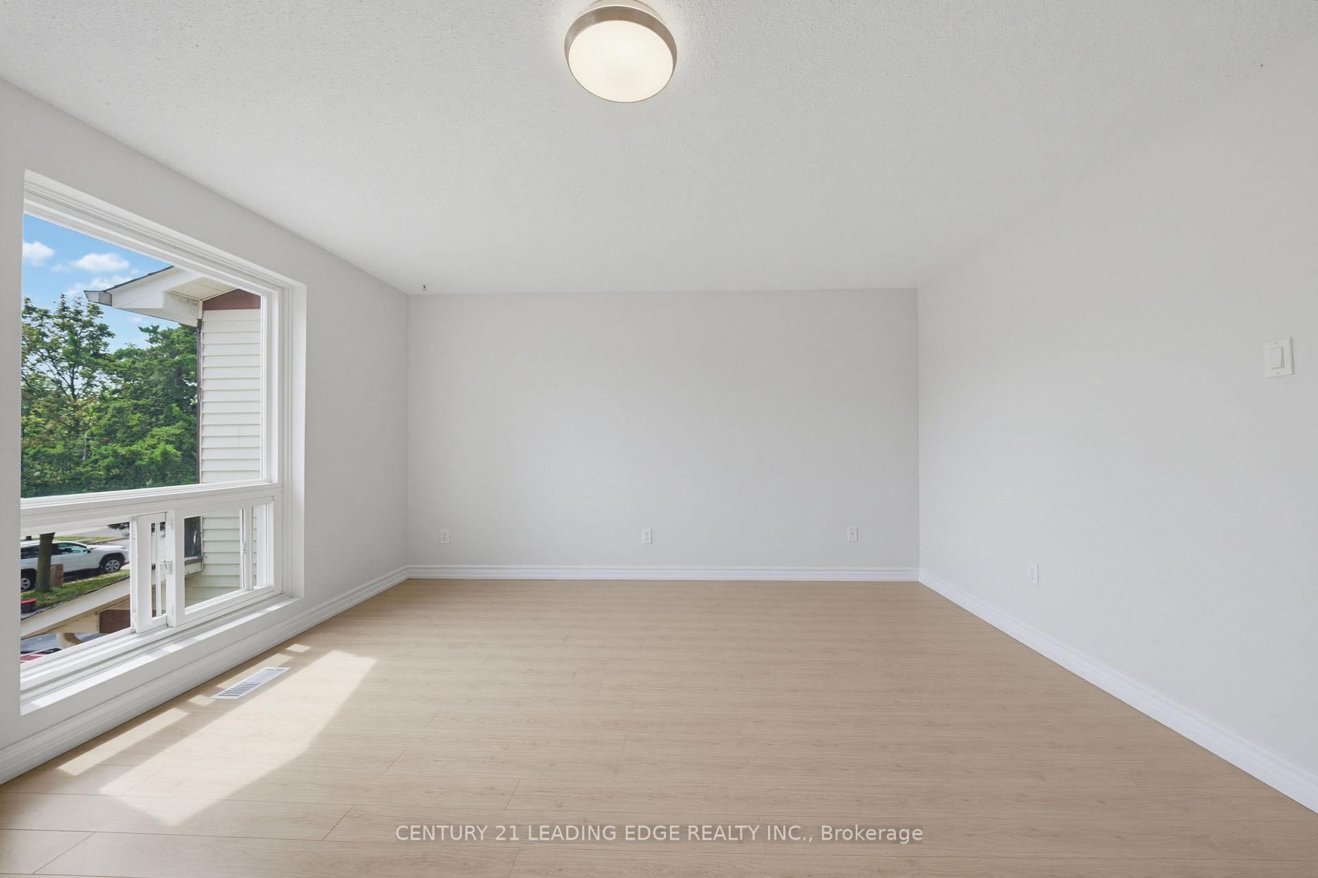 Photo 18 of 109 Phalen Crescent, Scarborough, Milliken — HOMEH