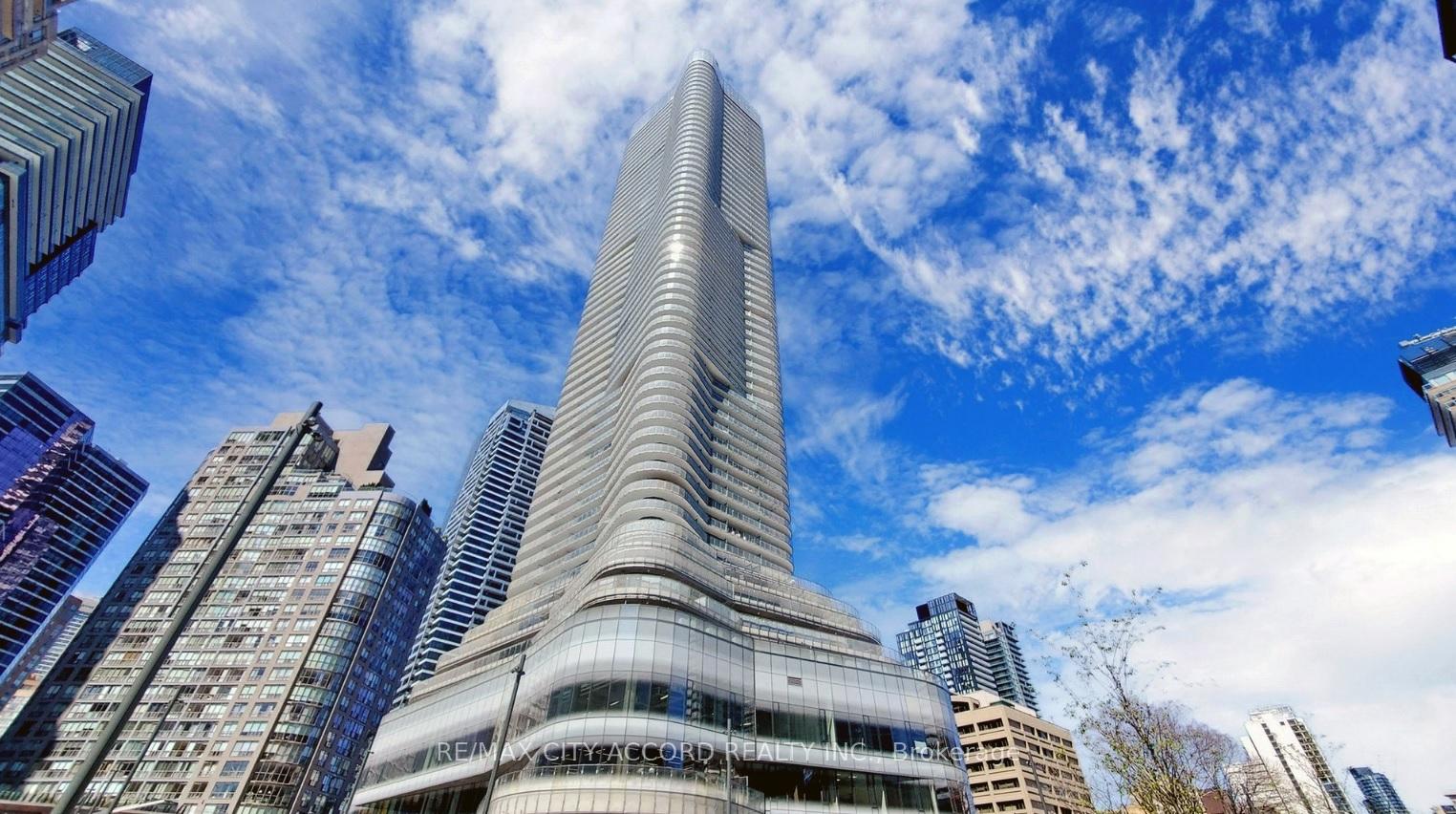Front of Unit 4512, 11 Wellesley Street W