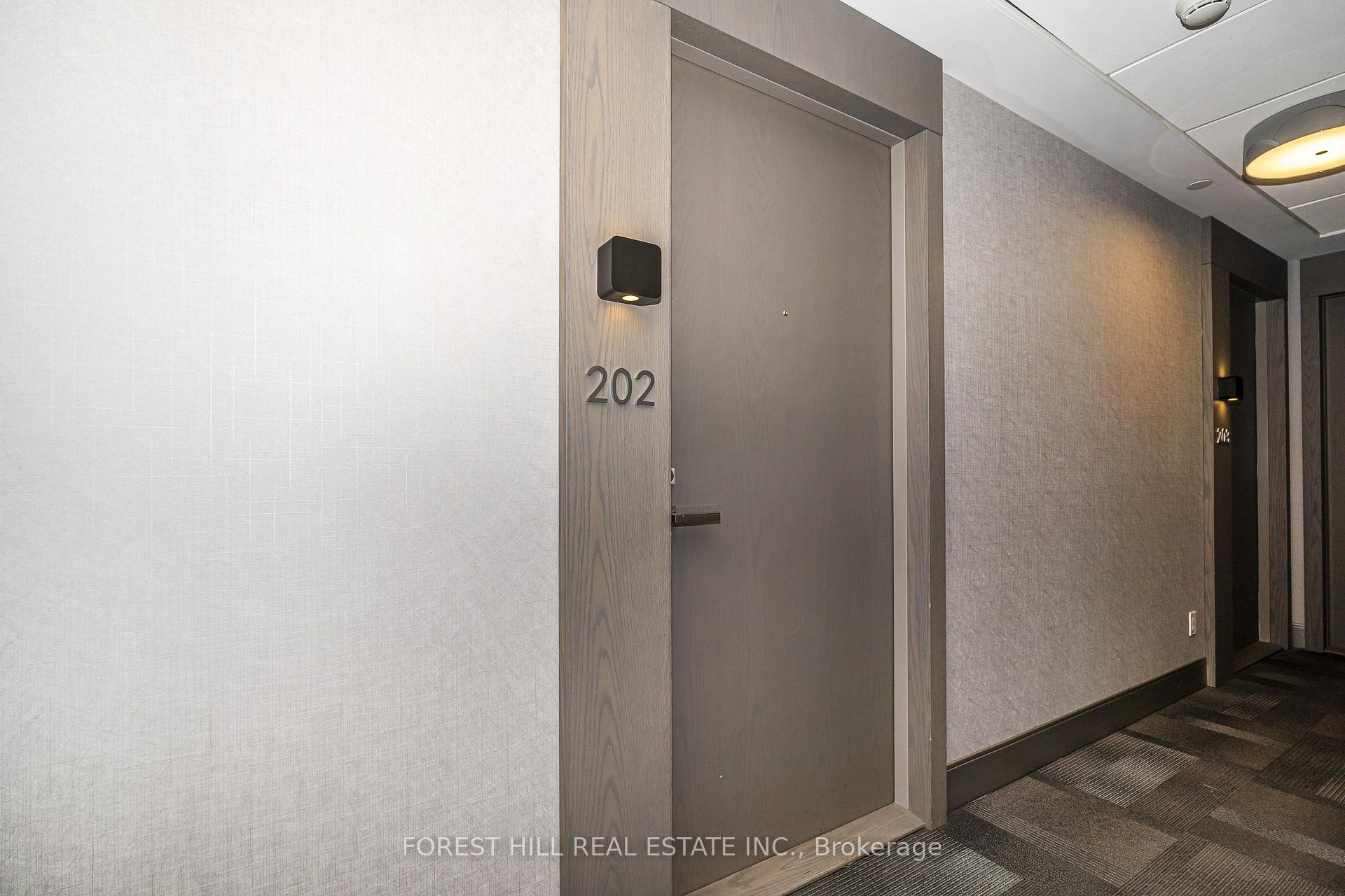 Photo 2 of Unit 202, 501 St Clair Avenue W, Toronto, Casa Loma — HOMEH