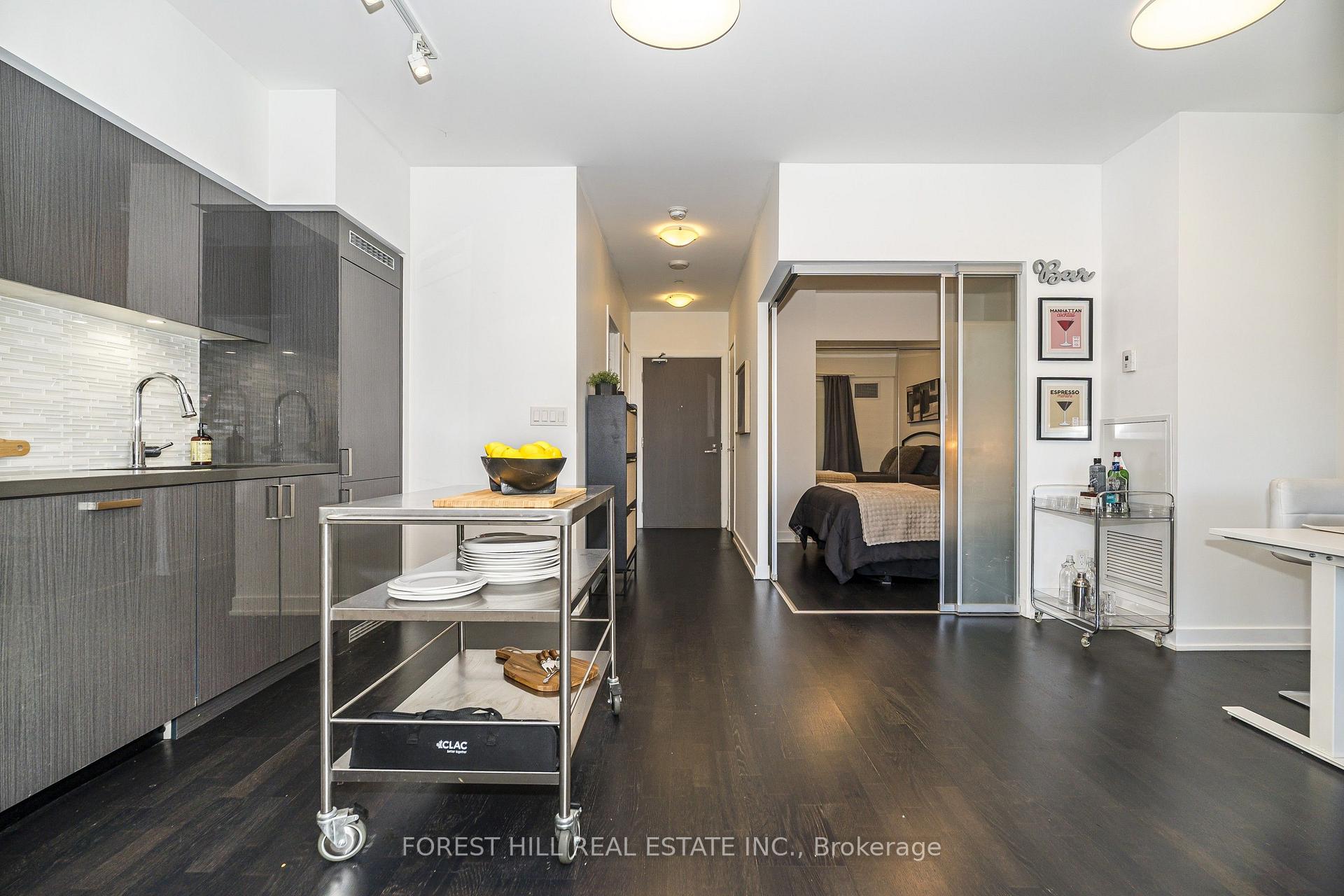 Photo 6 of Unit 202, 501 St Clair Avenue W, Toronto, Casa Loma — HOMEH