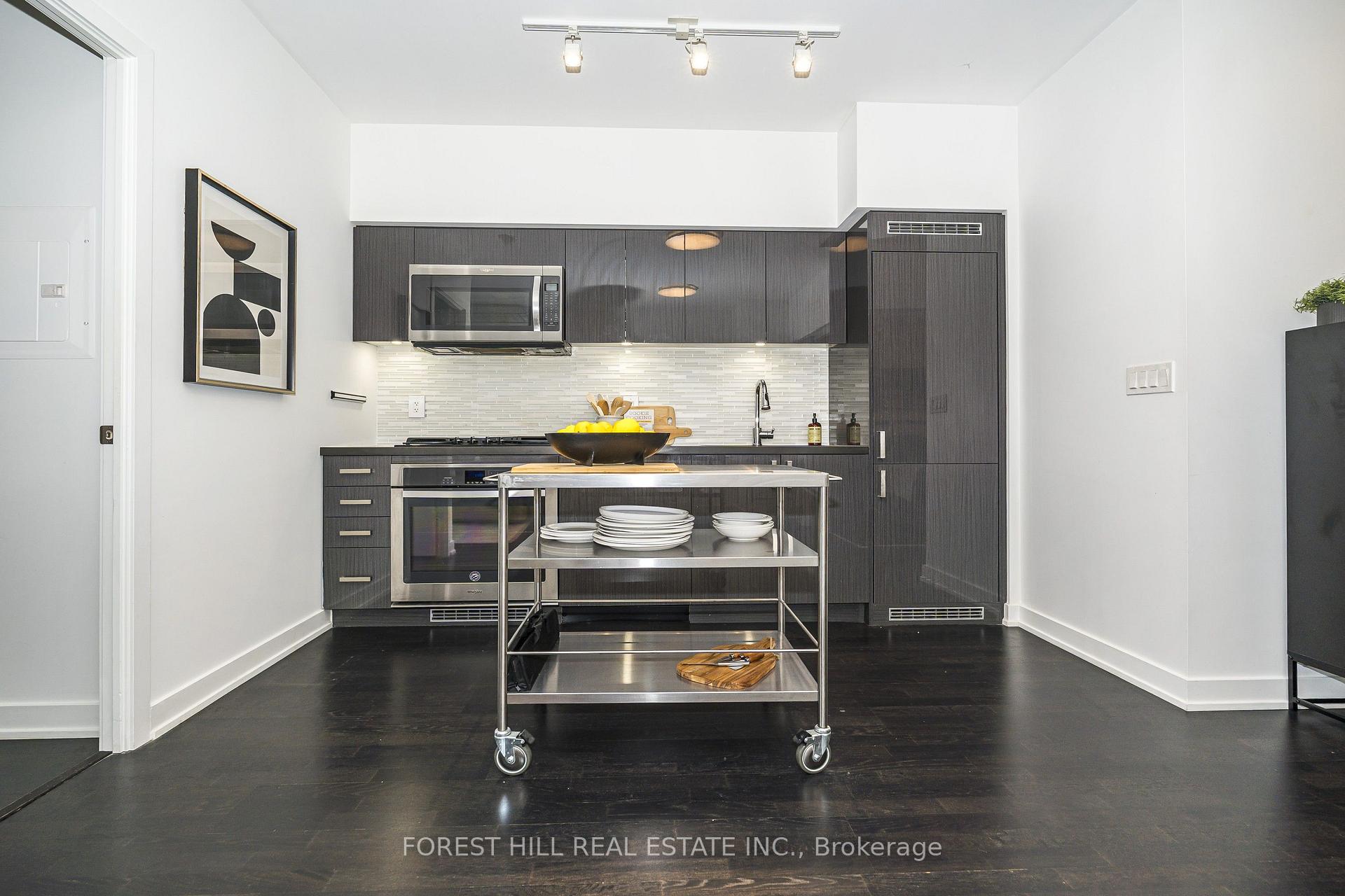 Photo 8 of Unit 202, 501 St Clair Avenue W, Toronto, Casa Loma — HOMEH