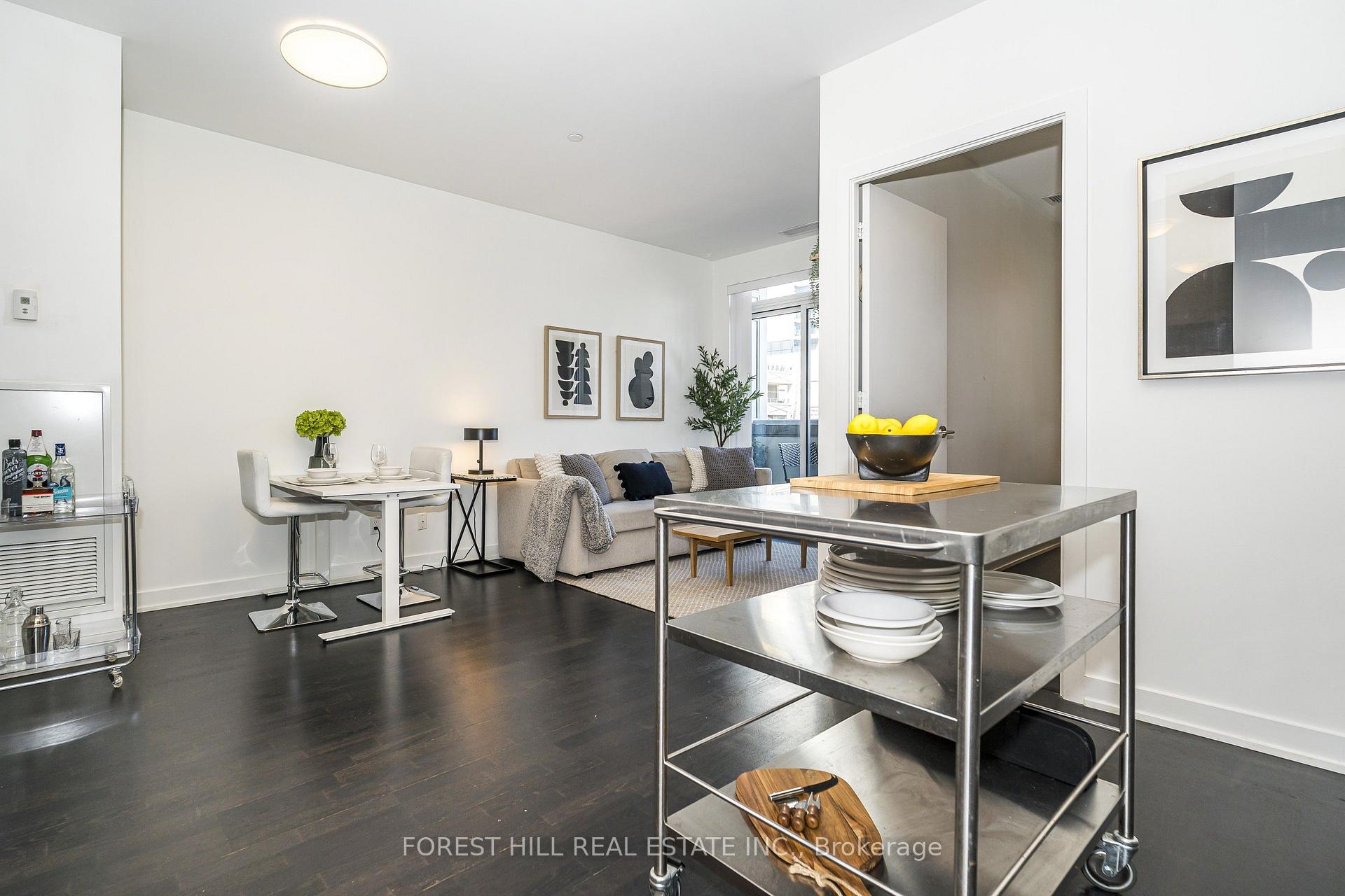 Photo 9 of Unit 202, 501 St Clair Avenue W, Toronto, Casa Loma — HOMEH