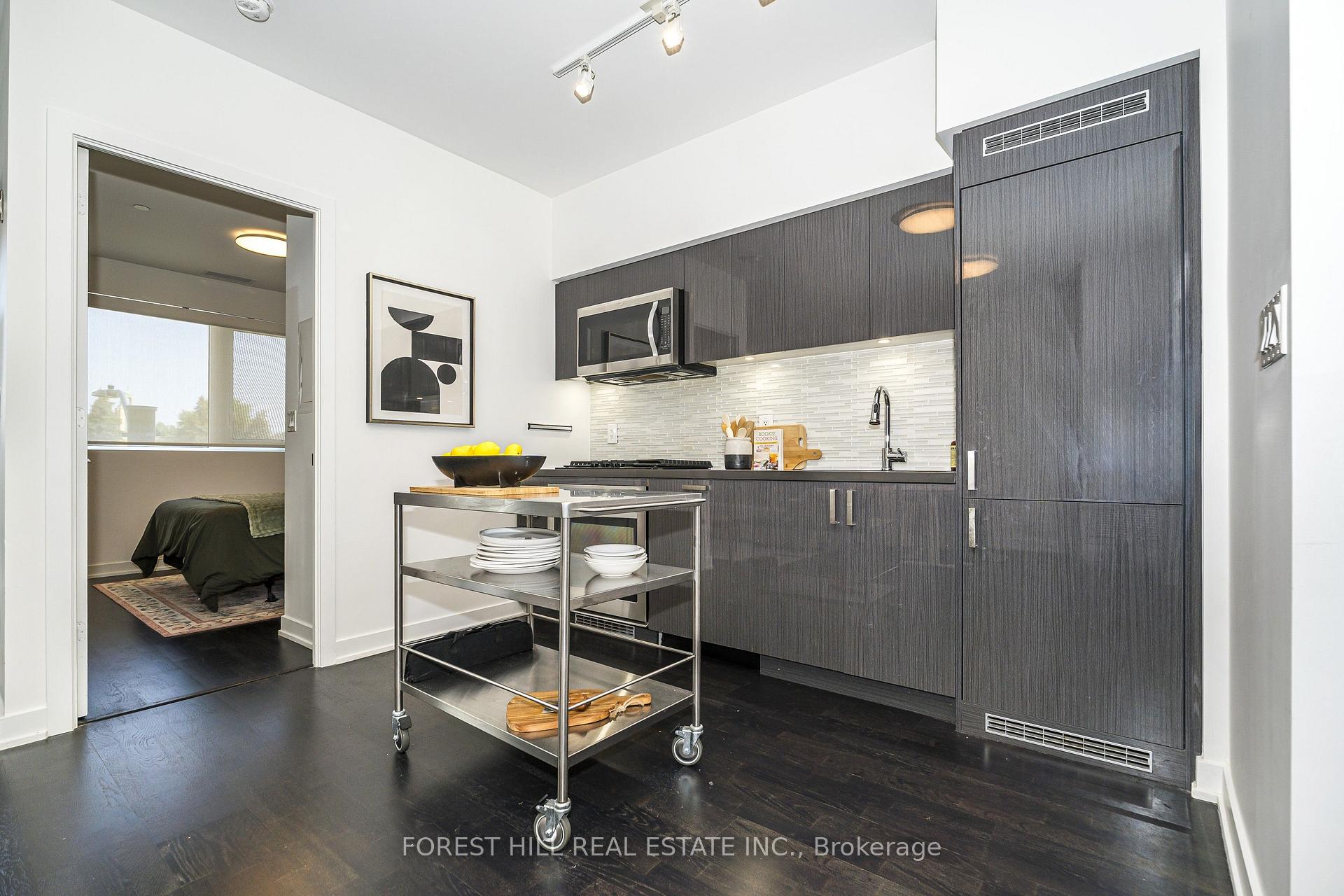 Photo 10 of Unit 202, 501 St Clair Avenue W, Toronto, Casa Loma — HOMEH