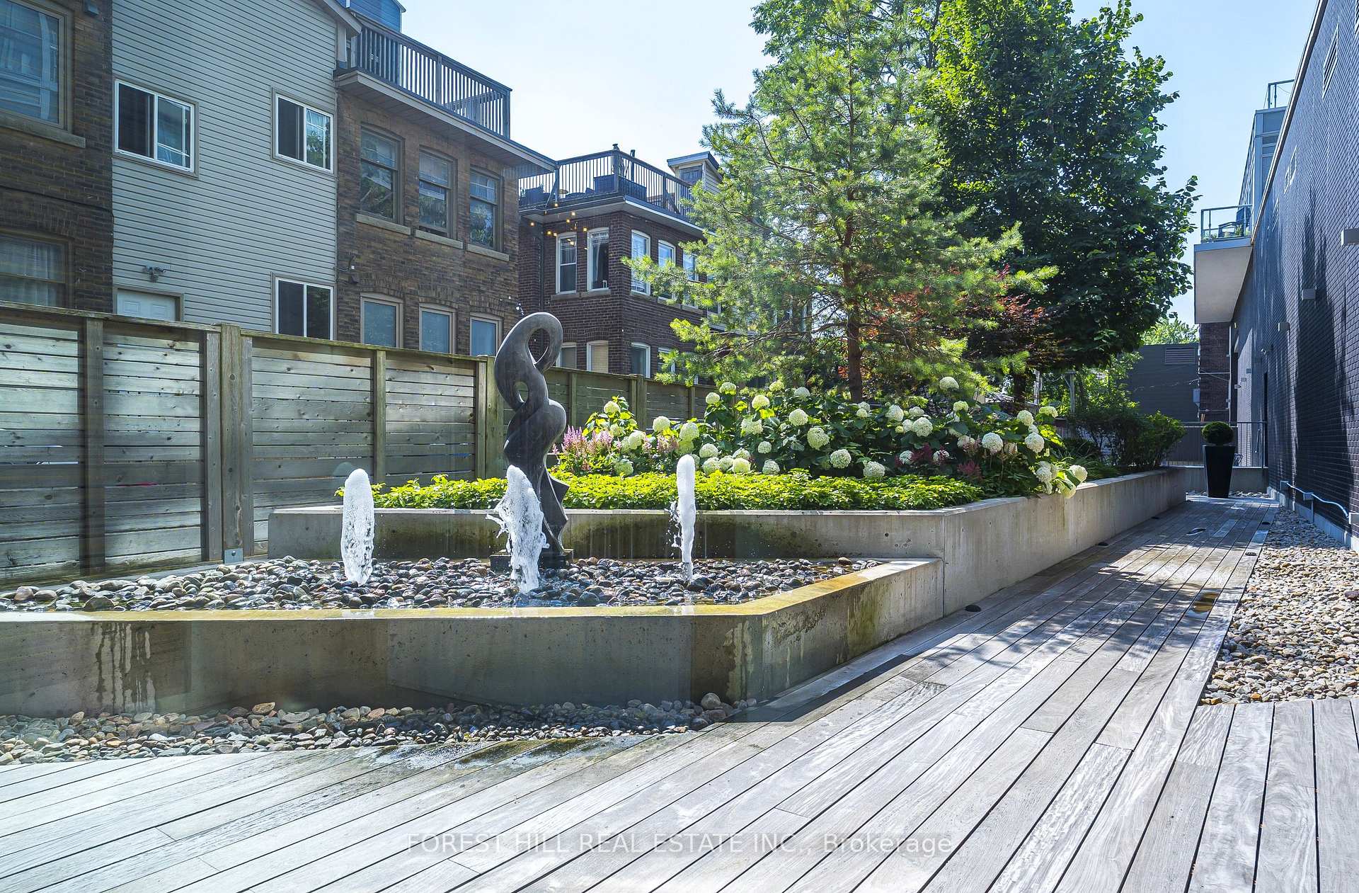 Photo 29 of Unit 202, 501 St Clair Avenue W, Toronto, Casa Loma — HOMEH