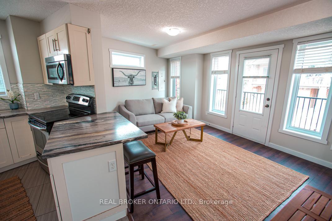 Photo 8 of Unit B, 489 East Avenue, Kitchener, King East — HOMEH