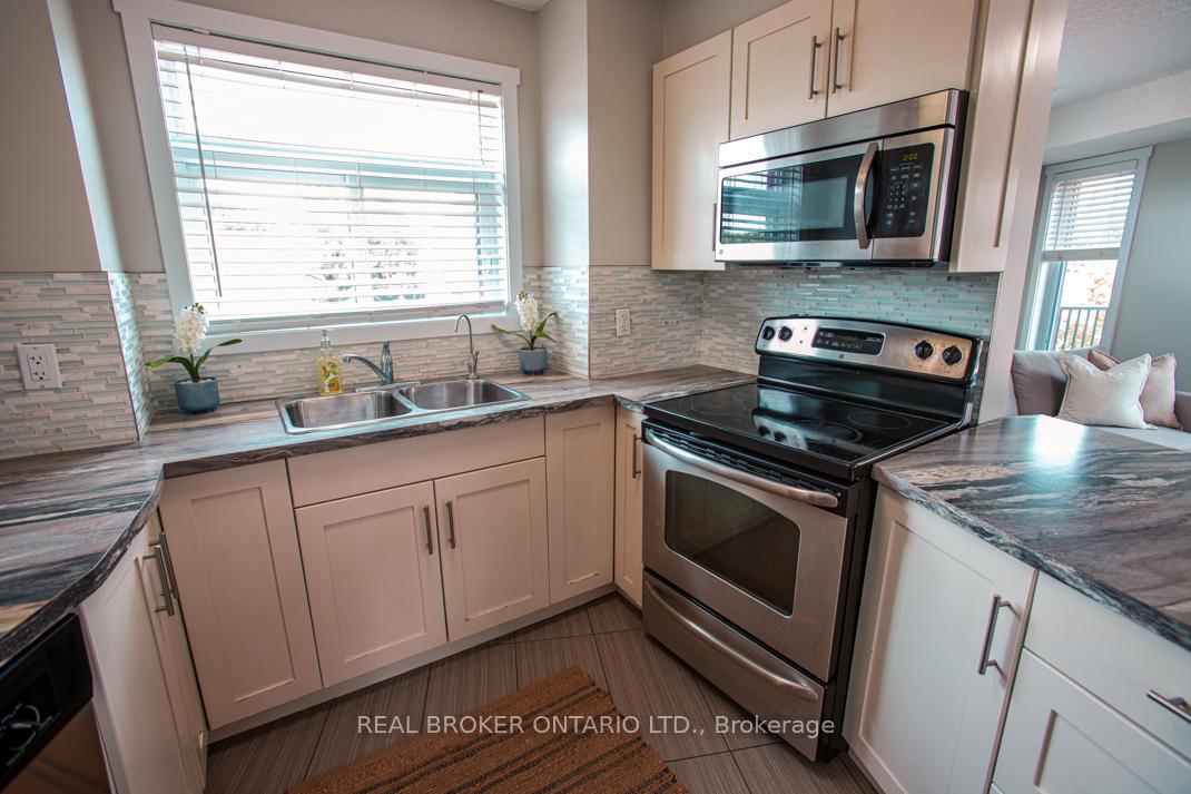 Photo 14 of Unit B, 489 East Avenue, Kitchener, King East — HOMEH