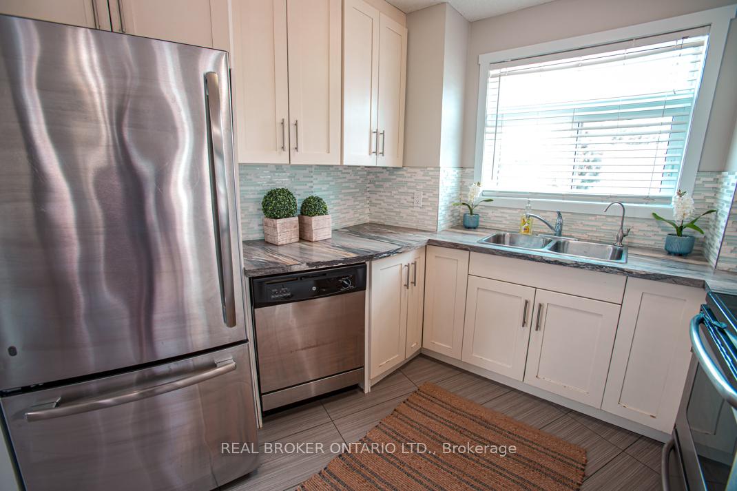 Photo 15 of Unit B, 489 East Avenue, Kitchener, King East — HOMEH