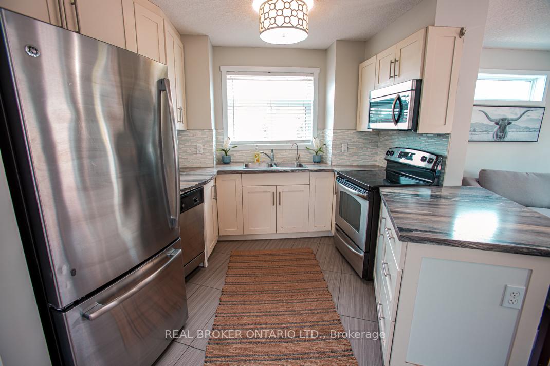 Photo 17 of Unit B, 489 East Avenue, Kitchener, King East — HOMEH