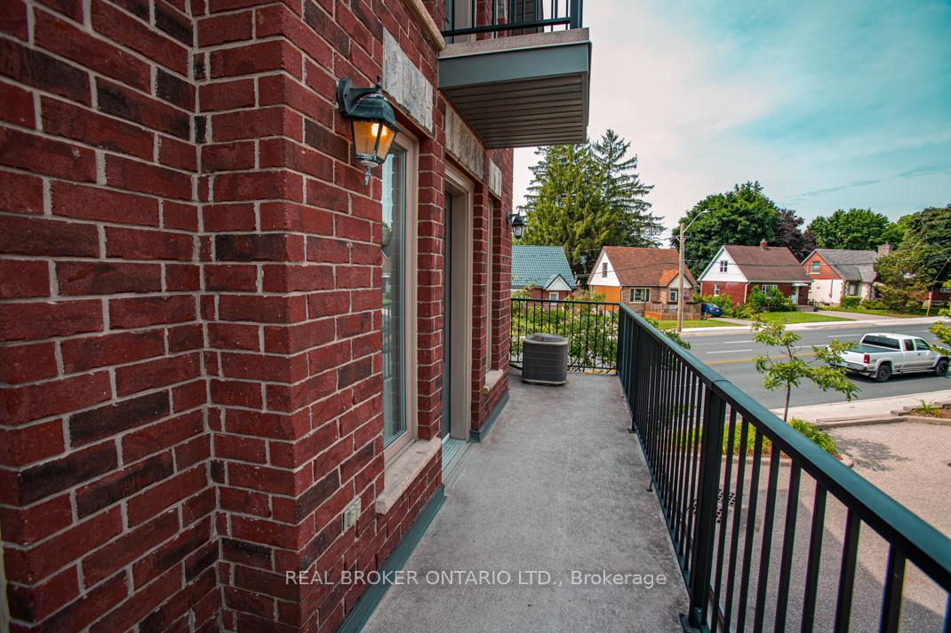 Photo 25 of Unit B, 489 East Avenue, Kitchener, King East — HOMEH