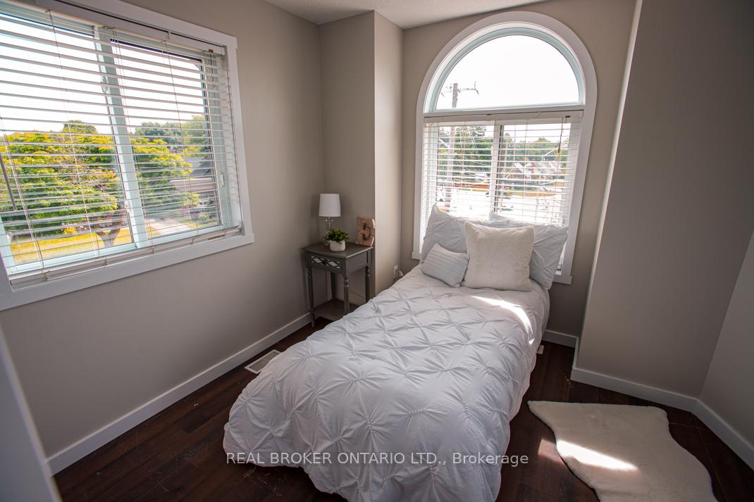Photo 31 of Unit B, 489 East Avenue, Kitchener, King East — HOMEH