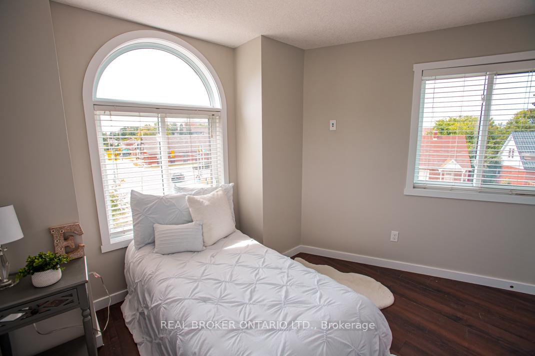 Photo 32 of Unit B, 489 East Avenue, Kitchener, King East — HOMEH
