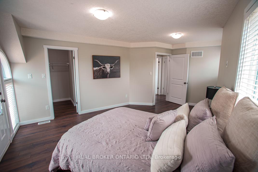 Photo 42 of Unit B, 489 East Avenue, Kitchener, King East — HOMEH