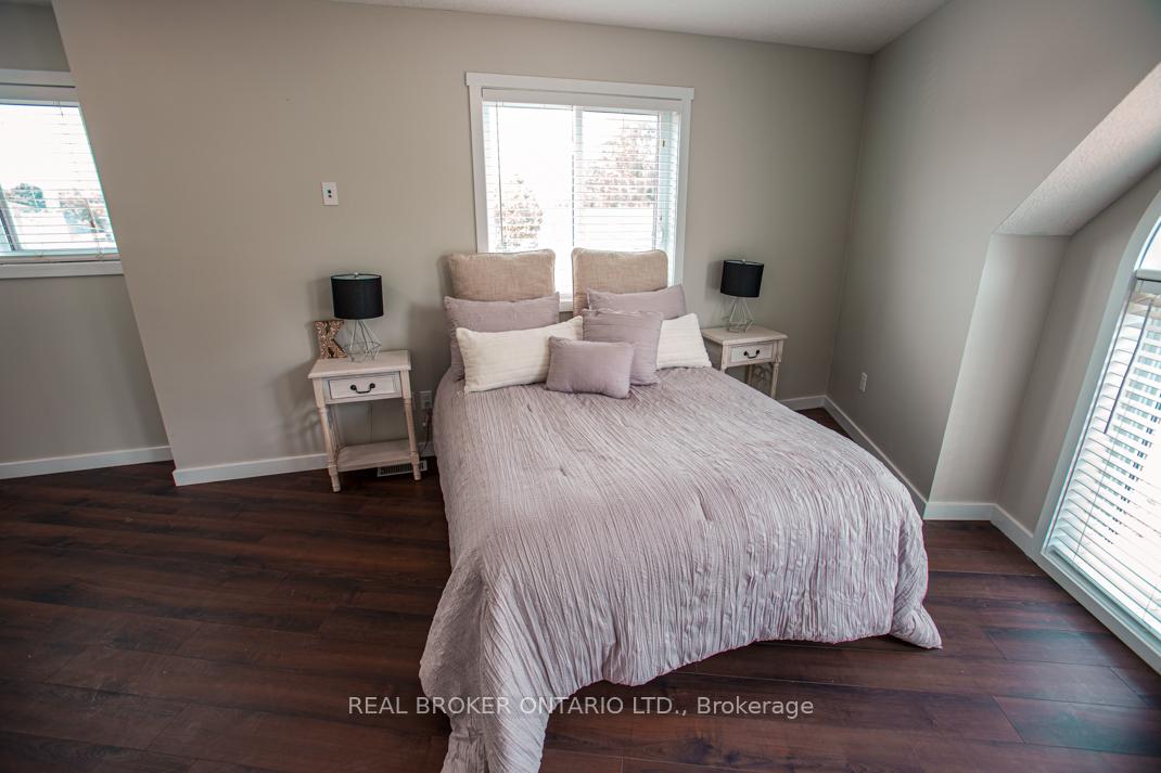 Photo 45 of Unit B, 489 East Avenue, Kitchener, King East — HOMEH