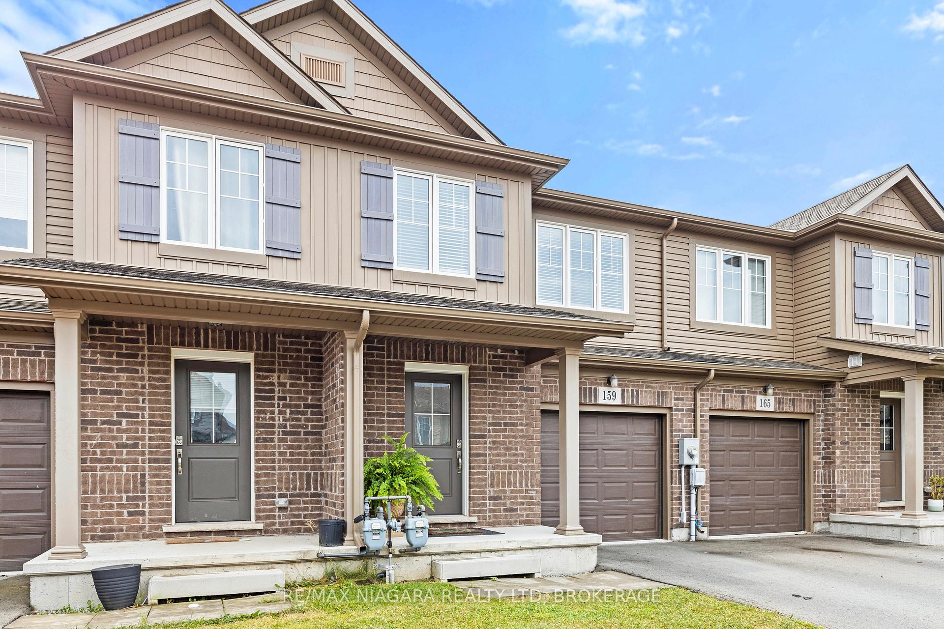Photo 3 of 159 Heron Street, Welland, Coyle Creek — HOMEH