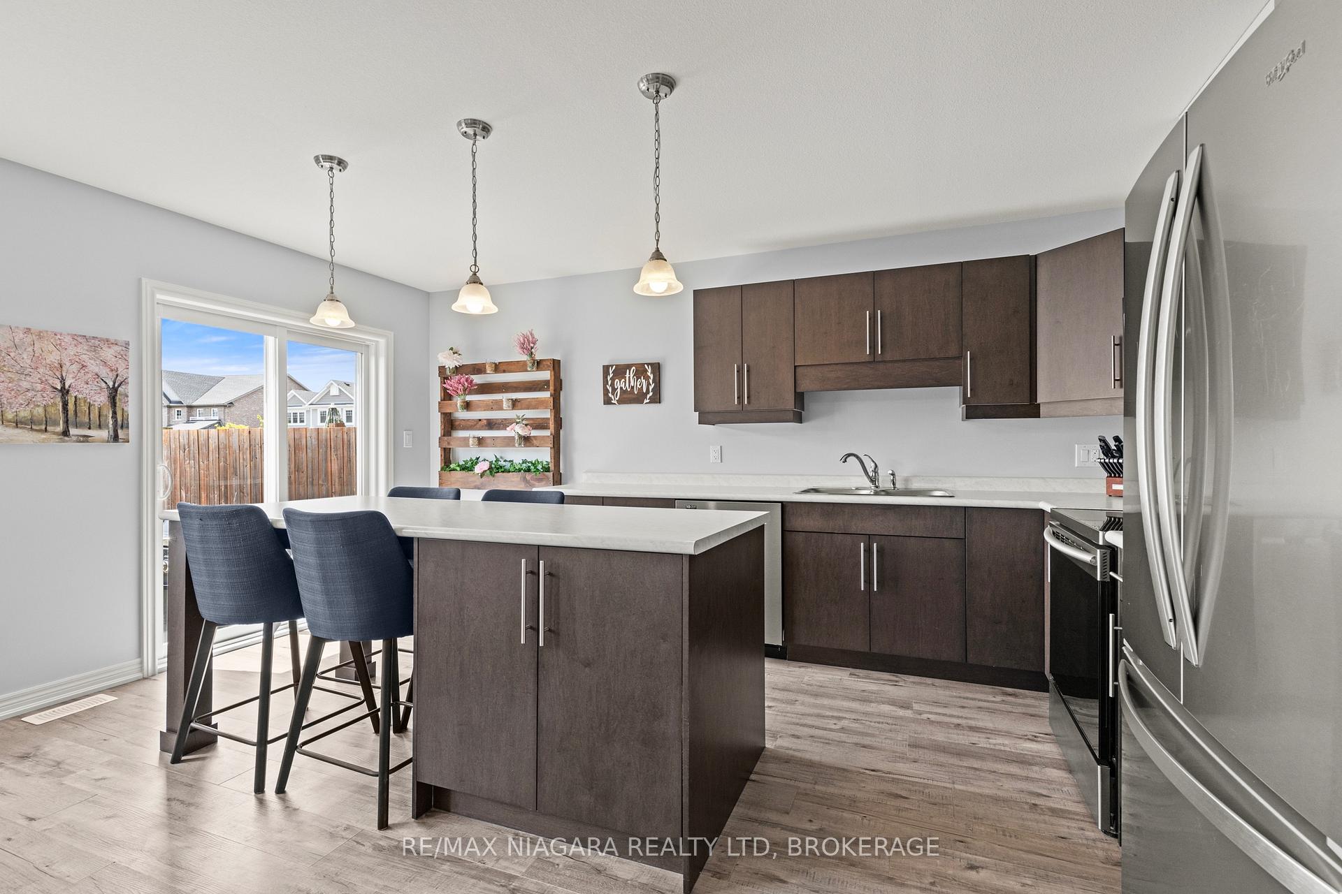 Photo 7 of 159 Heron Street, Welland, Coyle Creek — HOMEH