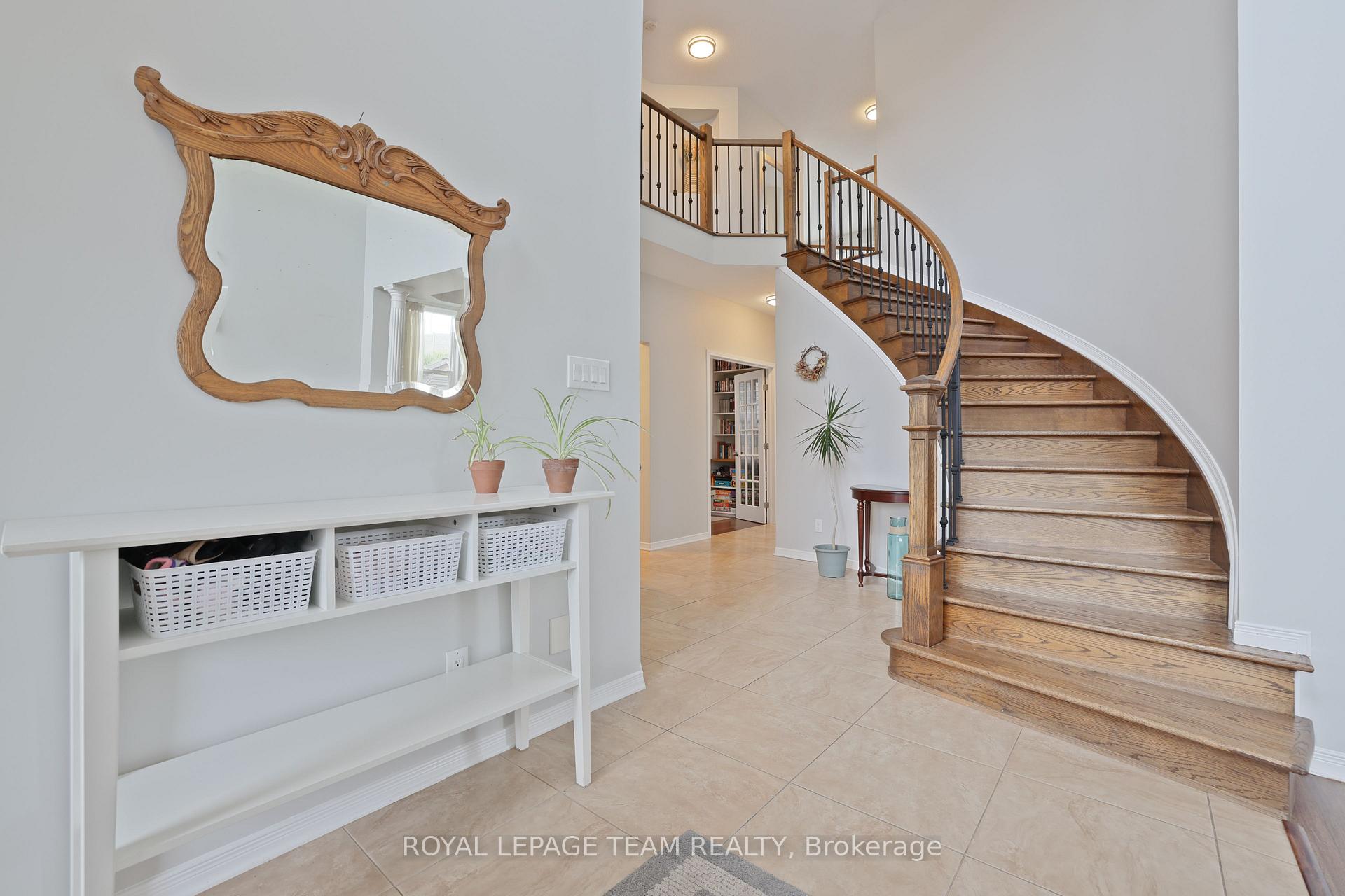 Photo 5 of 622 Anjana Circle, Ottawa, Barrhaven - Cedargrove/Fraserdale — HOMEH